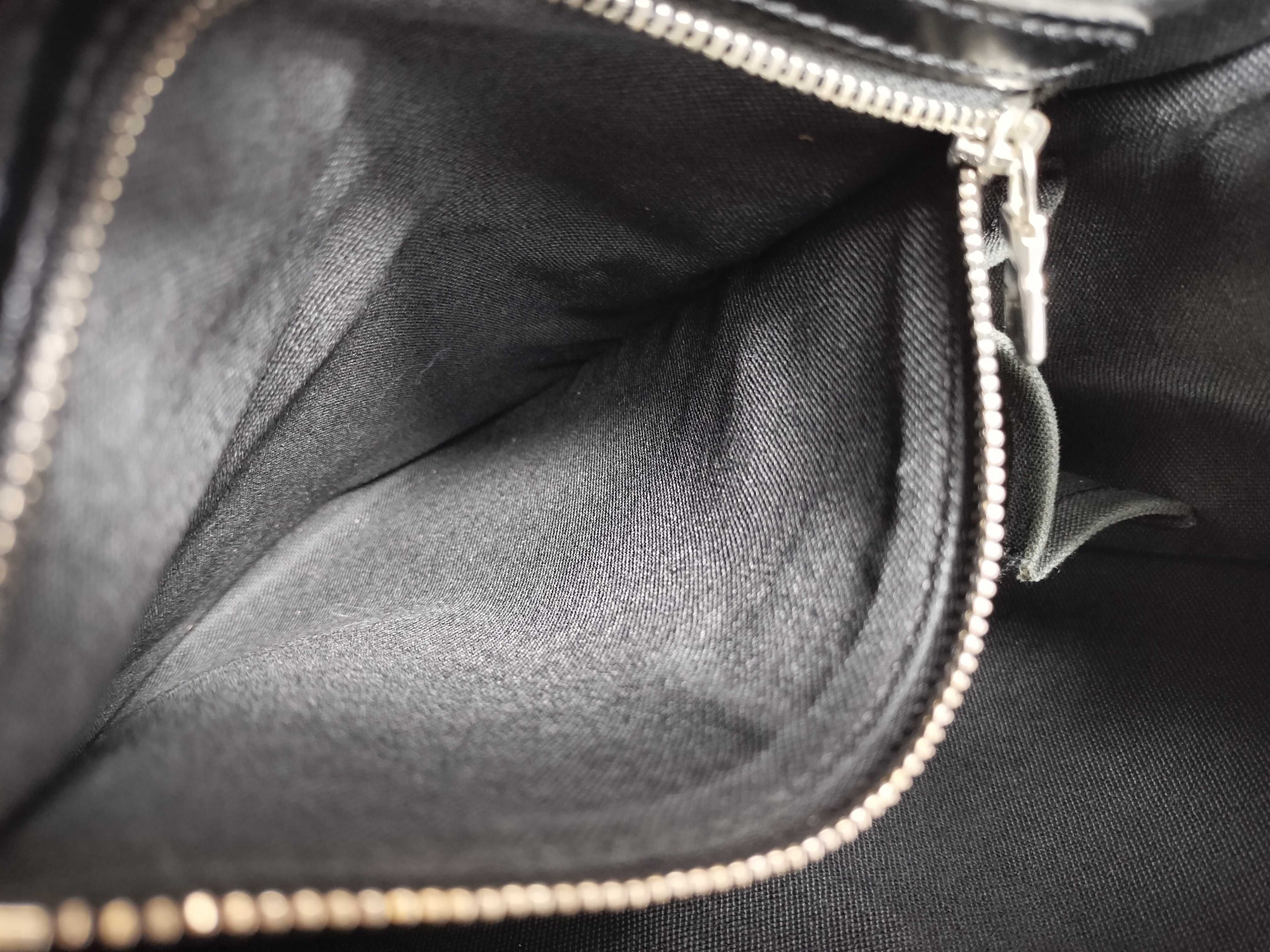 Taiga Leather Shoulder Bag — view 15
