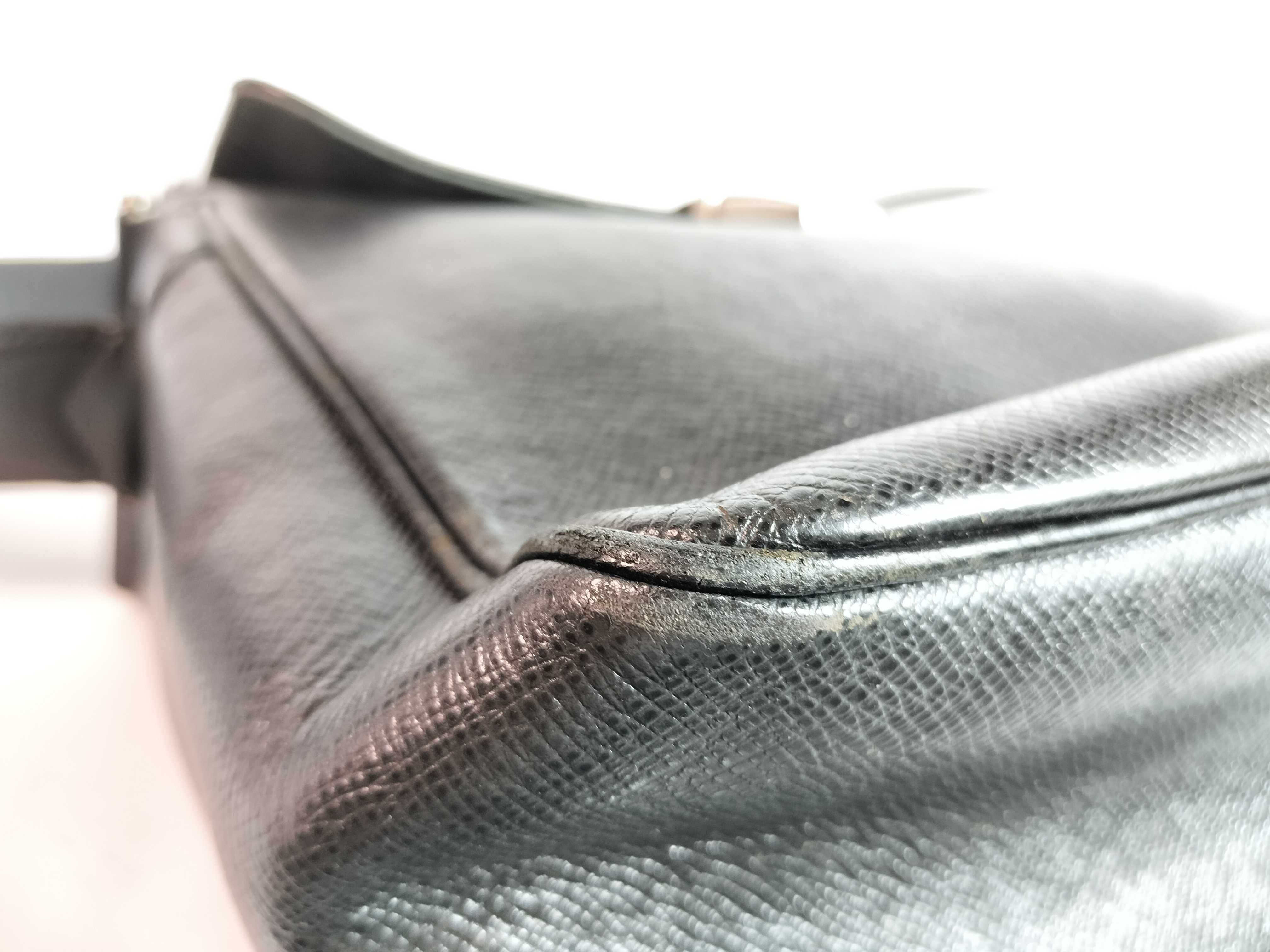 Taiga Leather Shoulder Bag — view 6