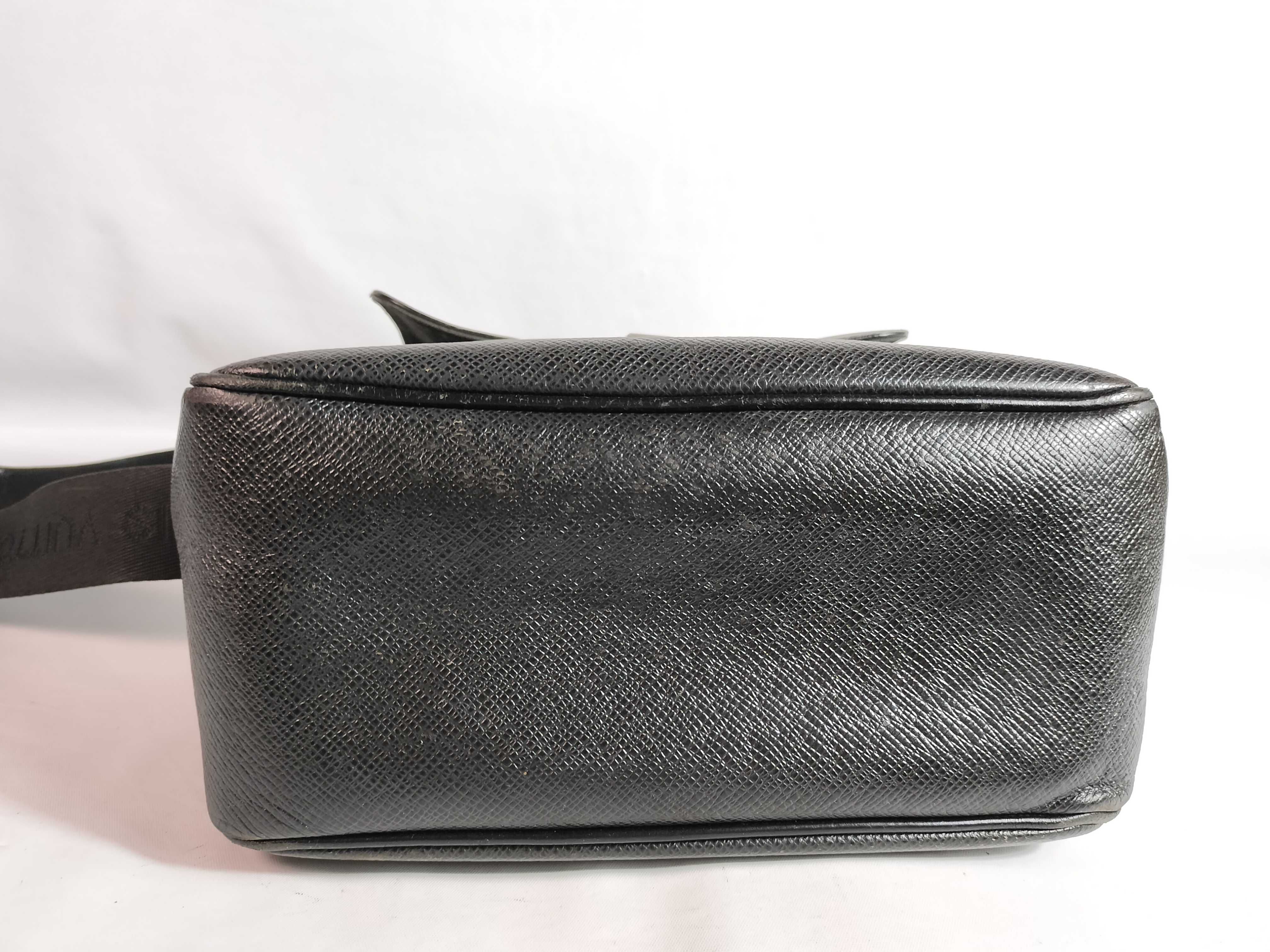 Taiga Leather Shoulder Bag — view 7