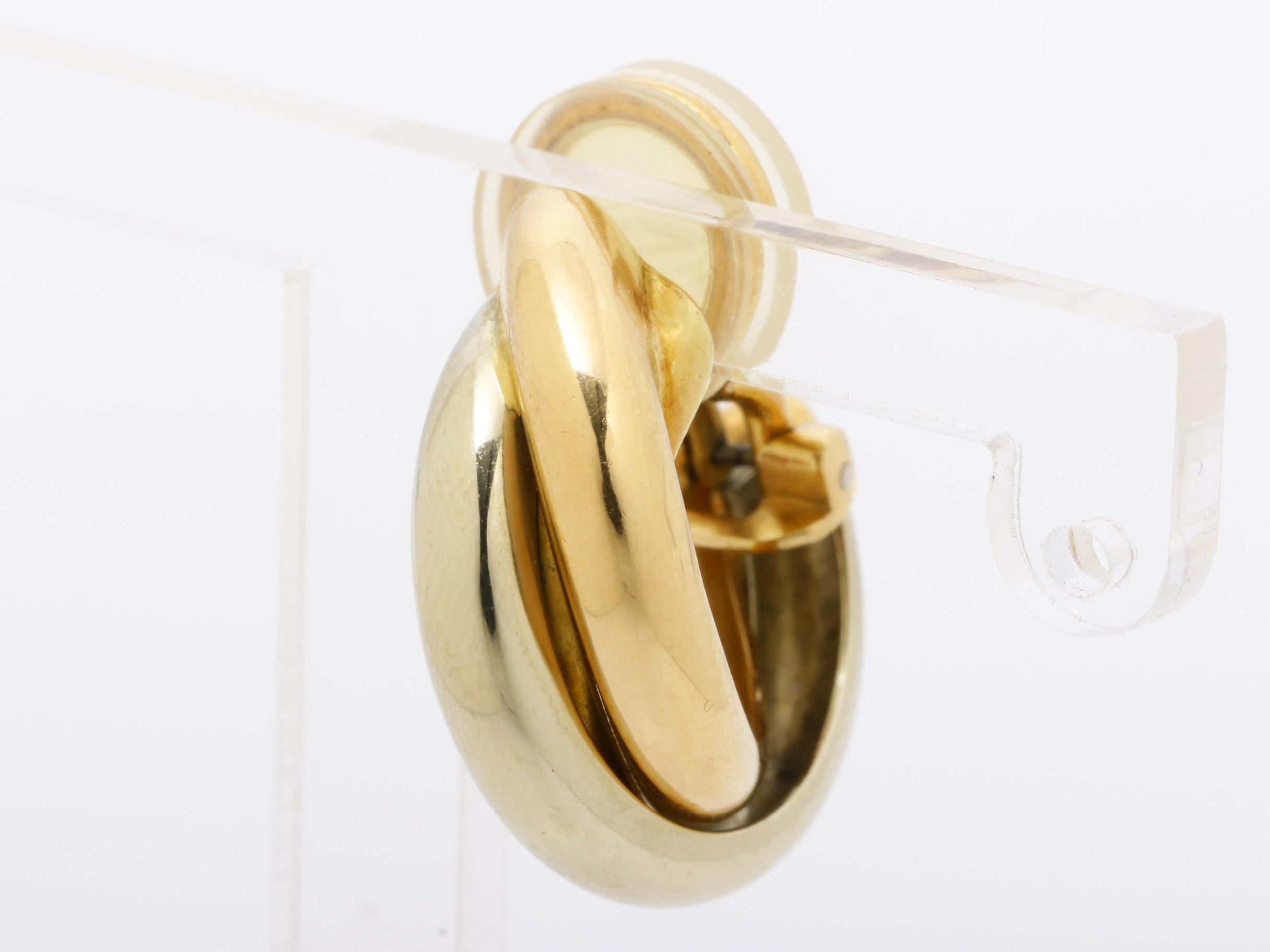 Trinity (precious metal) earrings, 750, 9.0g (including silicone part) — view 3