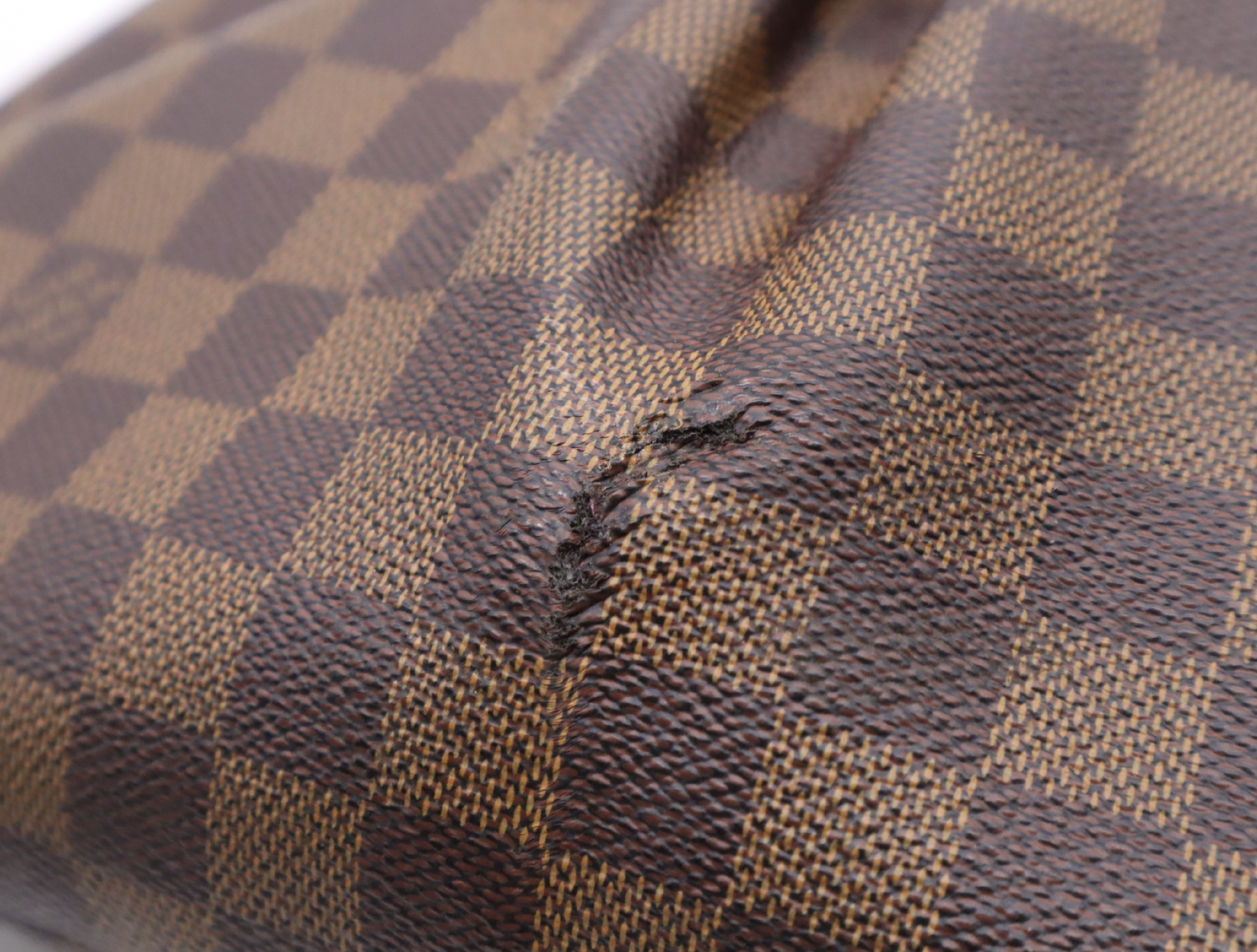 N42251 Damier Bloomsbury PM Shoulder Bag — view 11