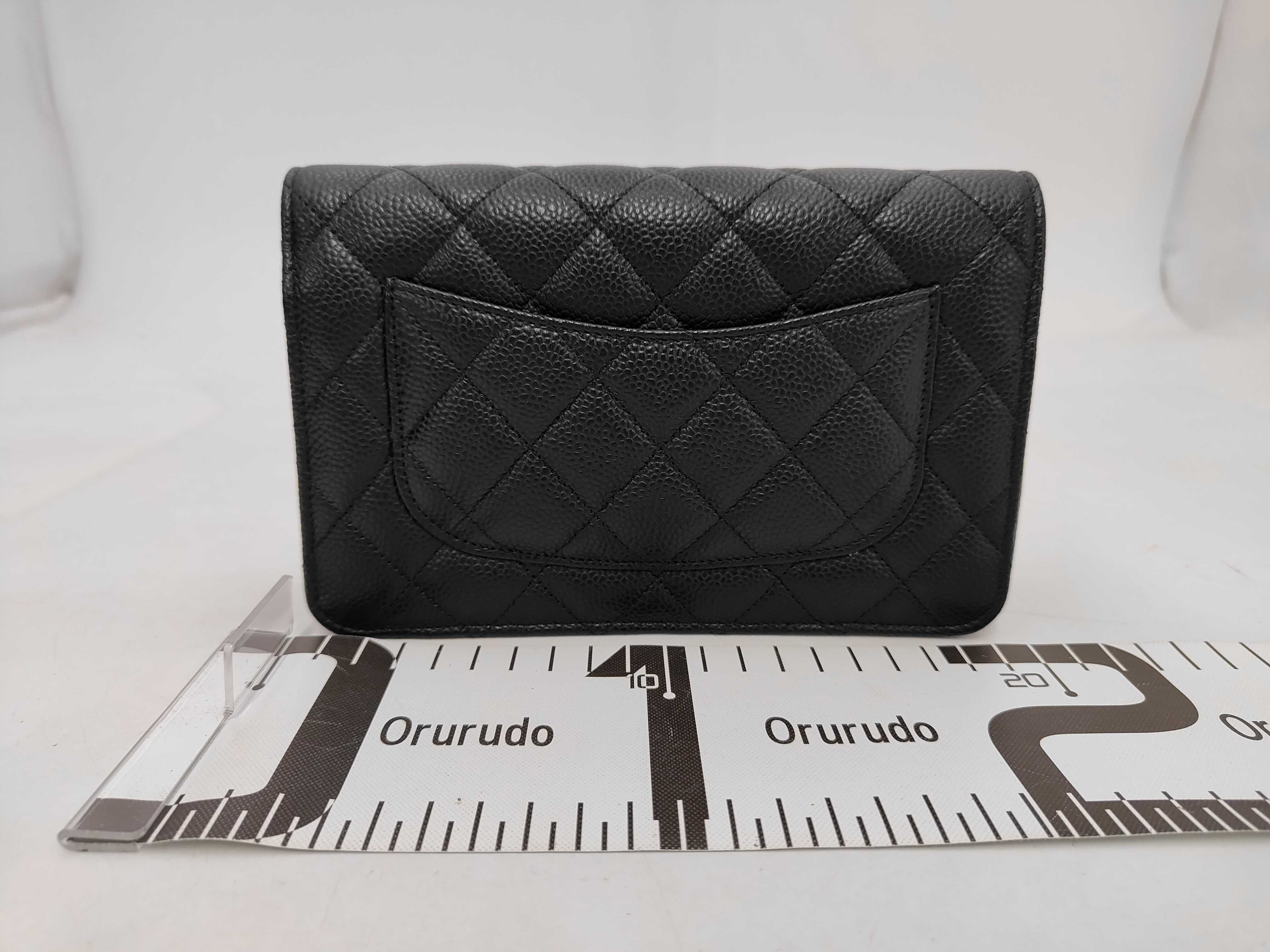 Chain Wallet Caviar Skin Bag 23 Shoulder Bag — view 2