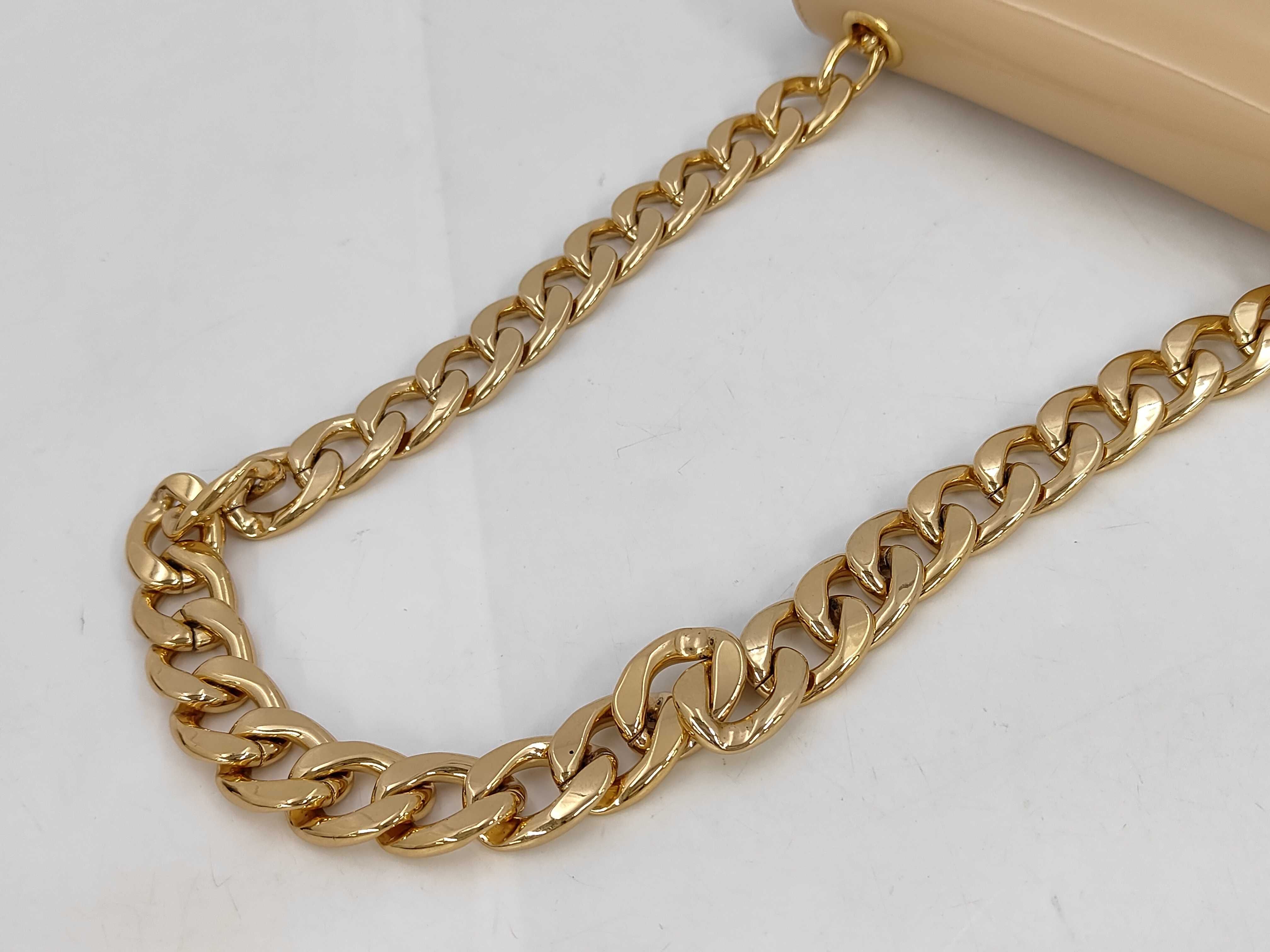 Triomphe Chain Shoulder Bag — view 5