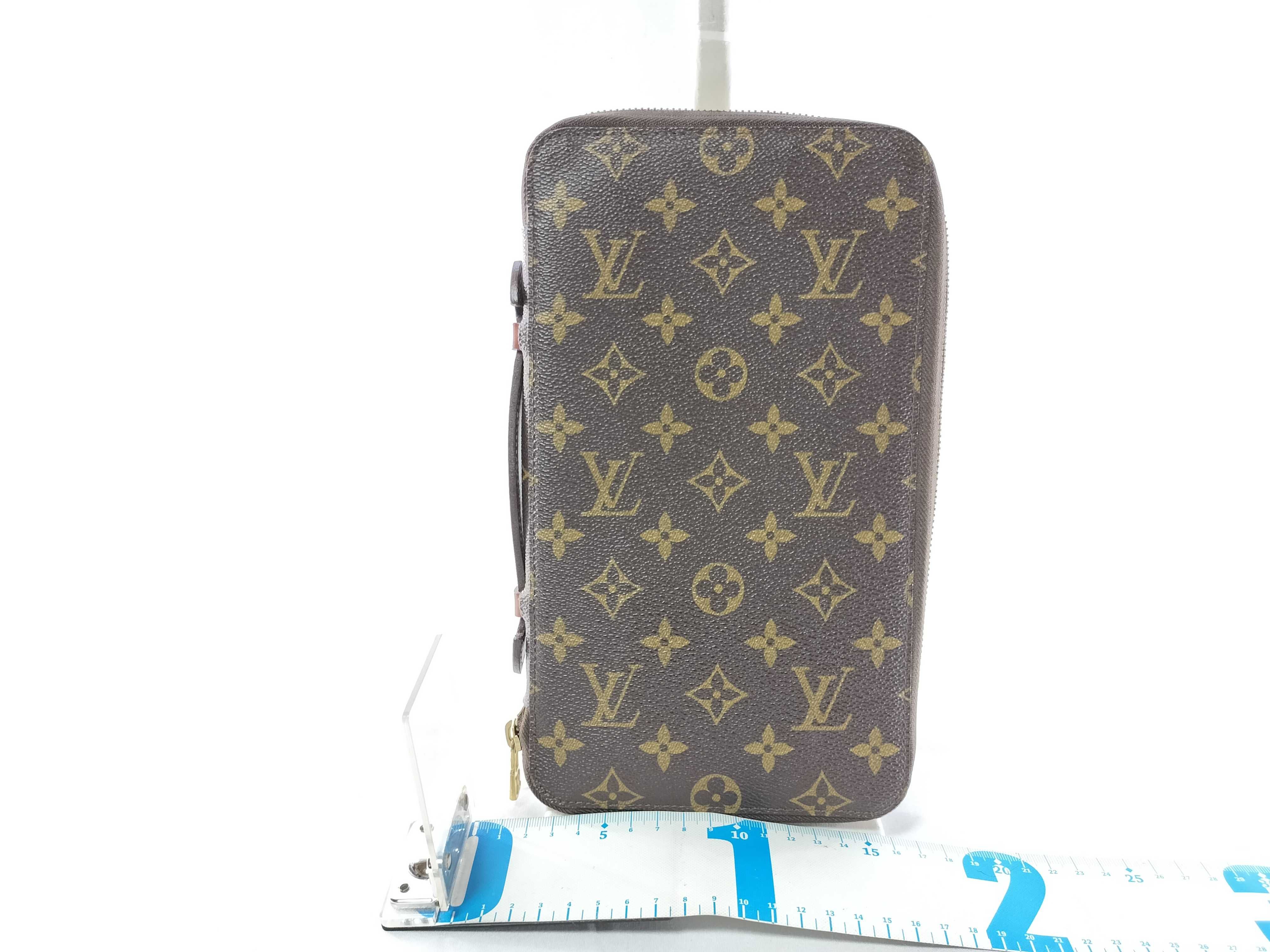 Monogram Pochette Escapade M60113 Bag — view 2