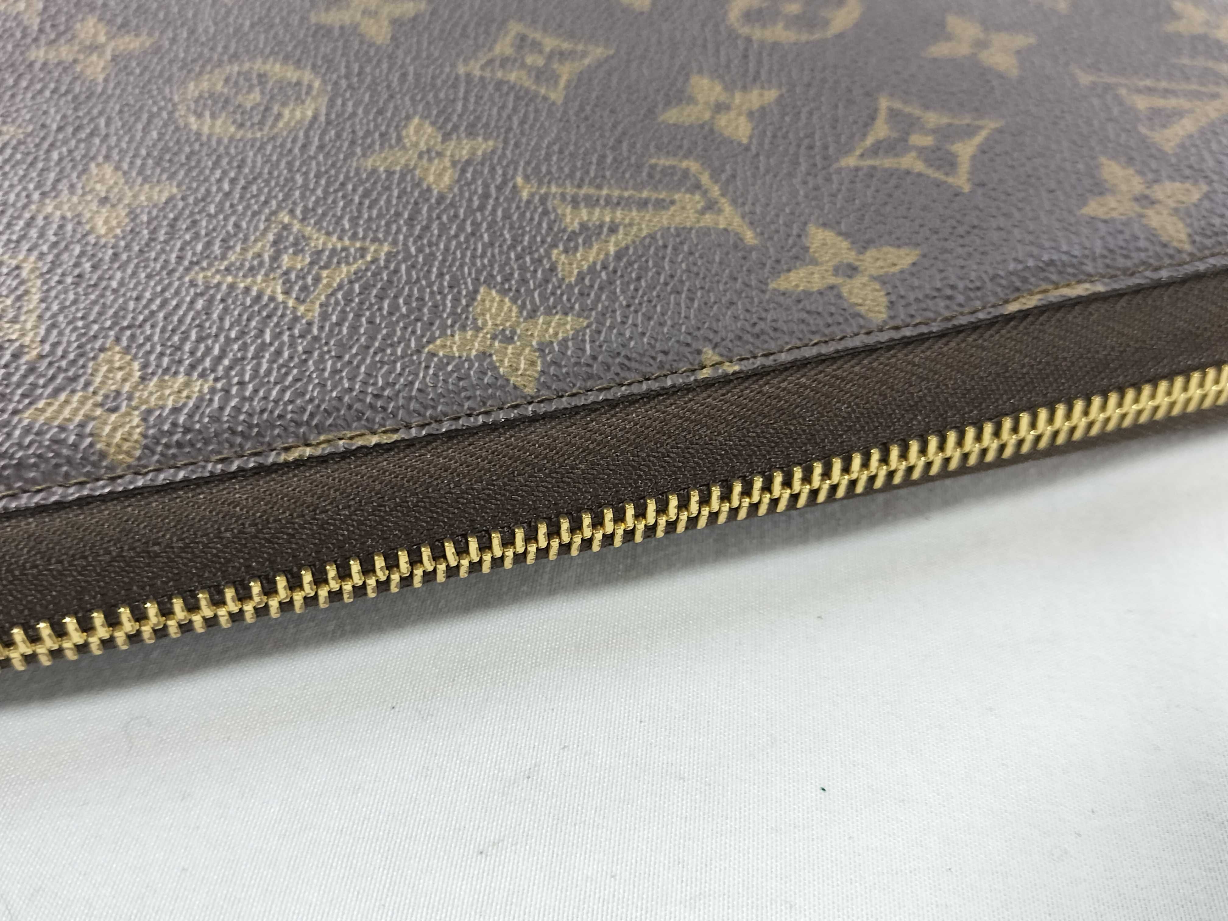 Monogram Pochette Escapade M60113 Bag — view 6
