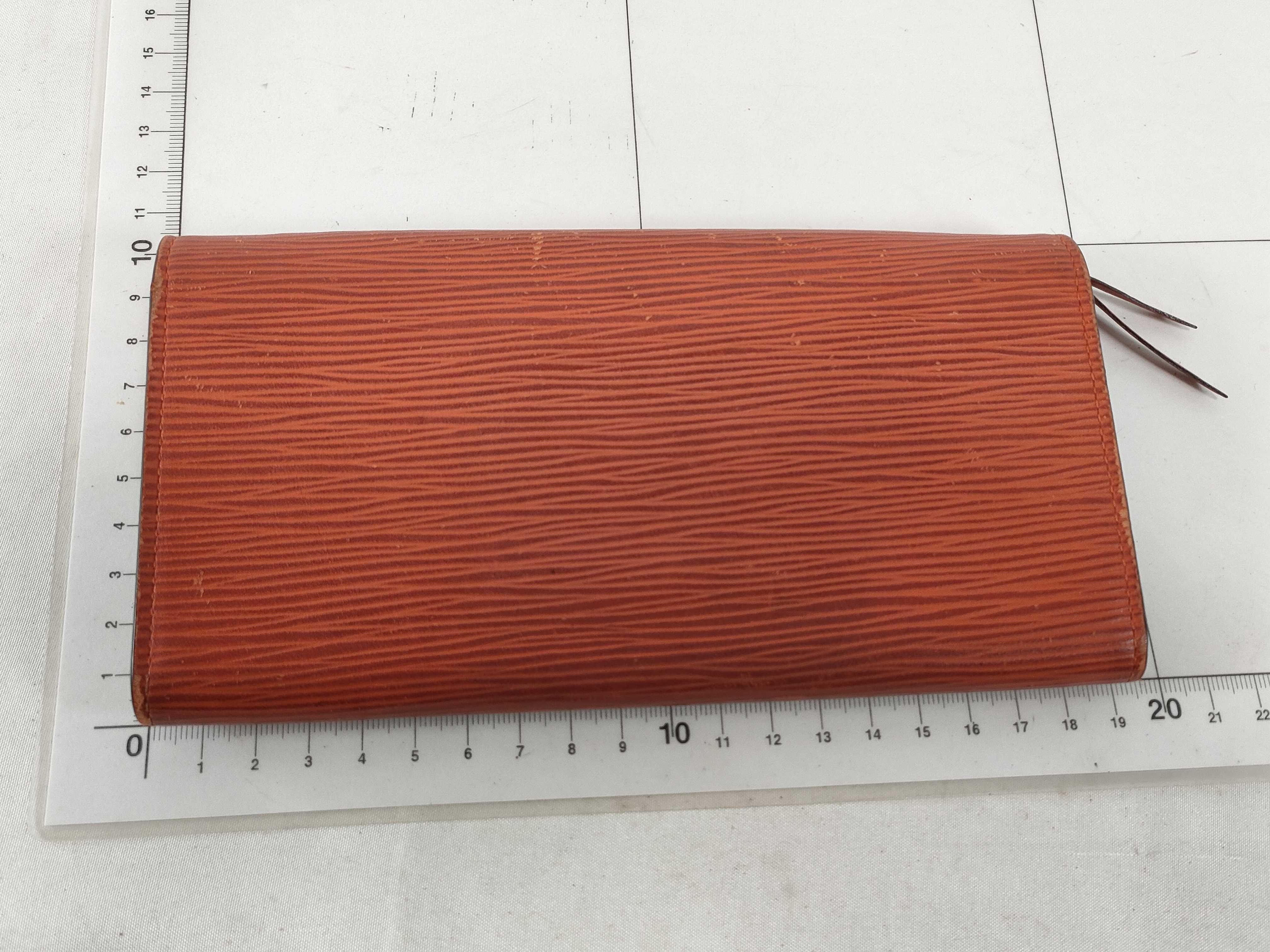 Epi Louis Vuitton Portefeuille Emilie Piment M60713 Wallet — view 2
