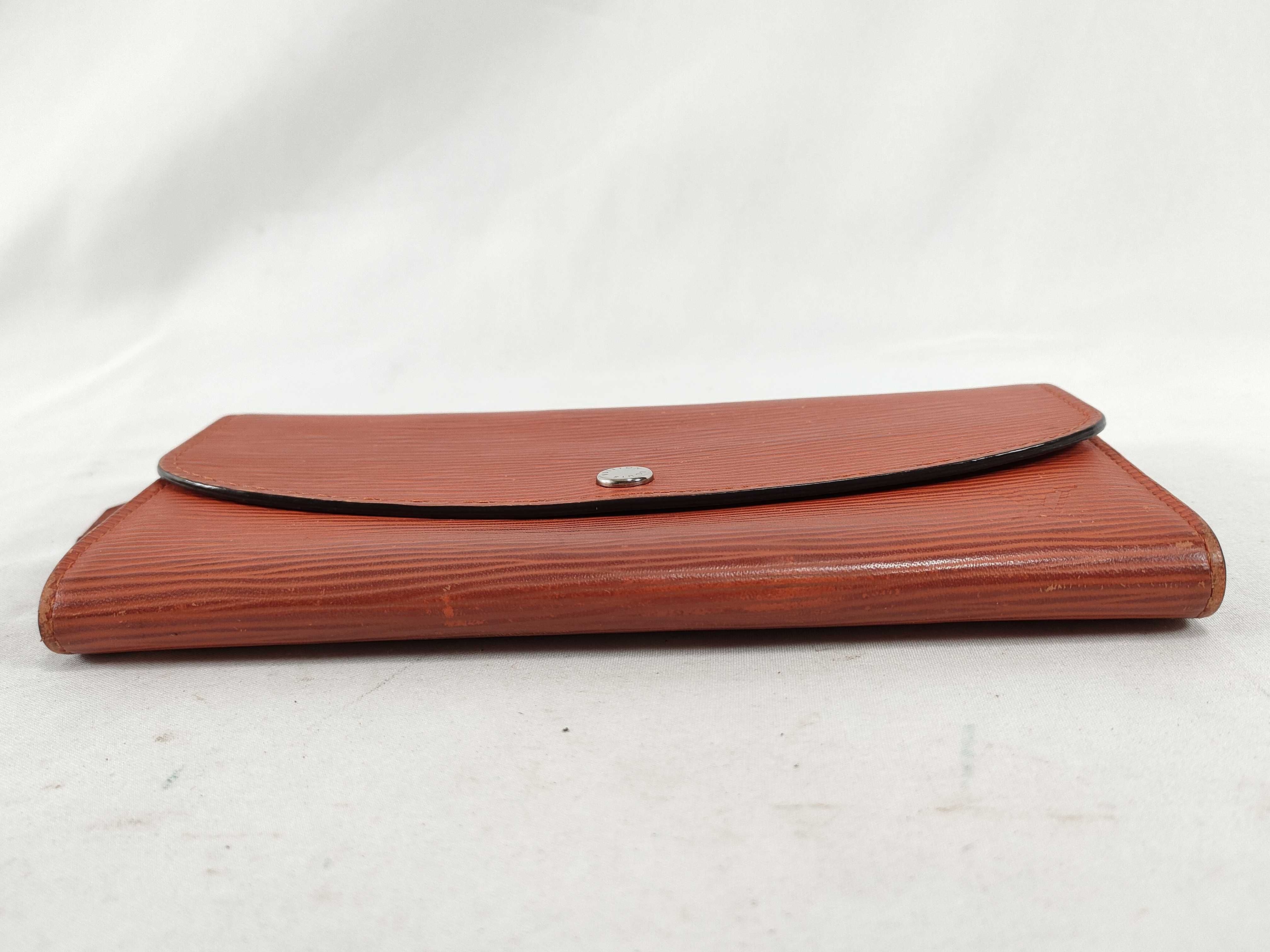 Epi Louis Vuitton Portefeuille Emilie Piment M60713 Wallet — view 3