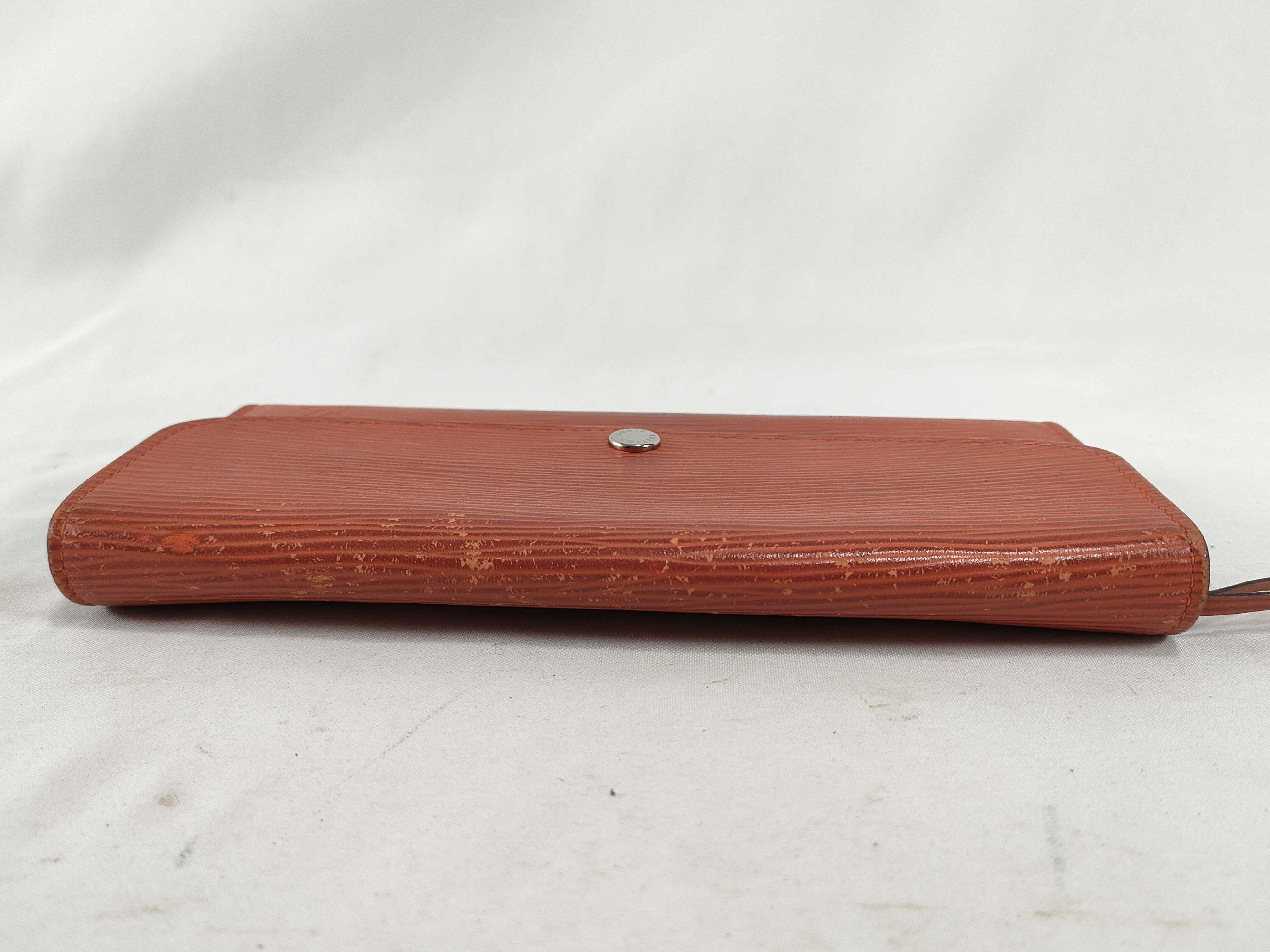 Epi Louis Vuitton Portefeuille Emilie Piment M60713 Wallet — view 6