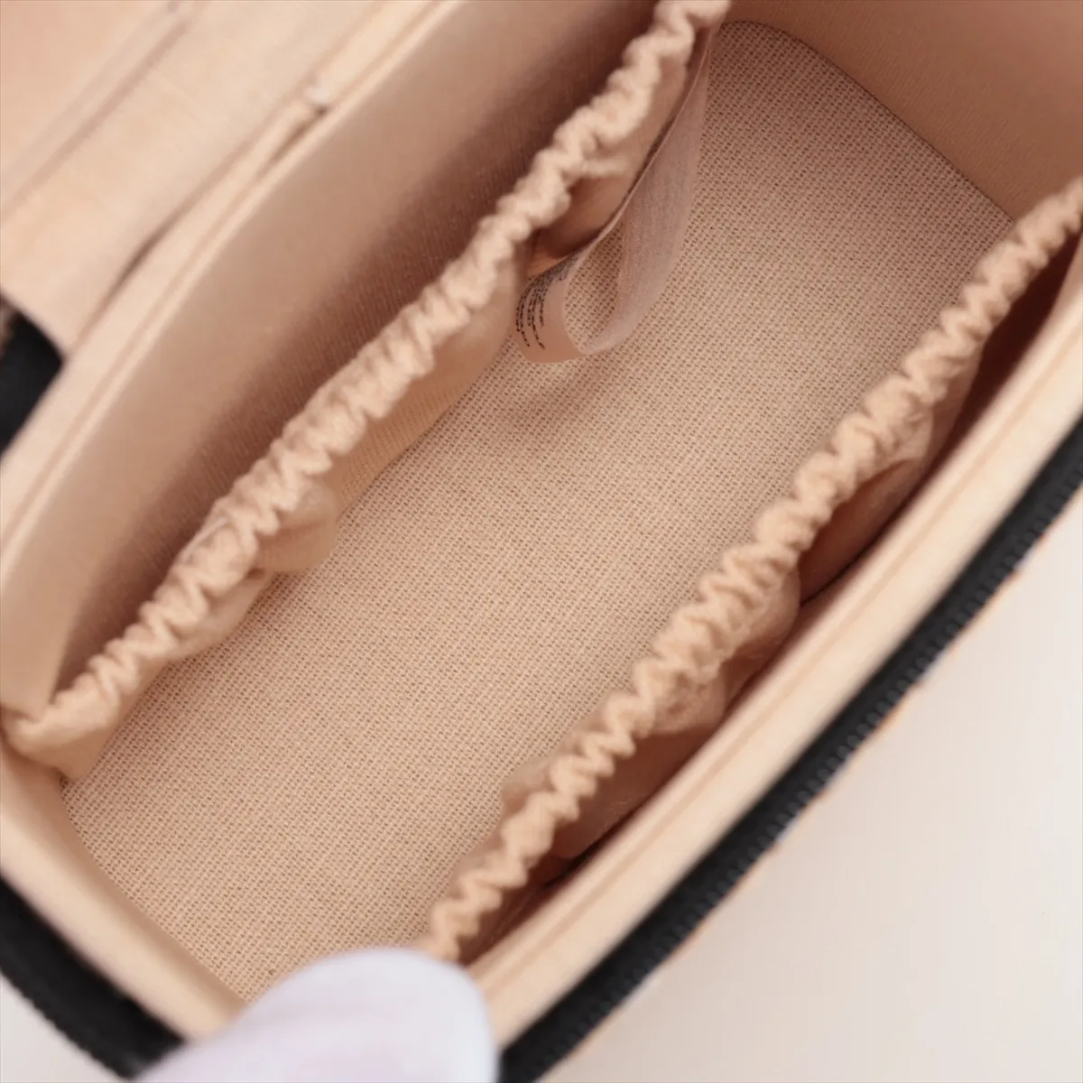 Les Beiges Panier des Essentielles Rattan Pouch Beige Gold Hardware — view 3