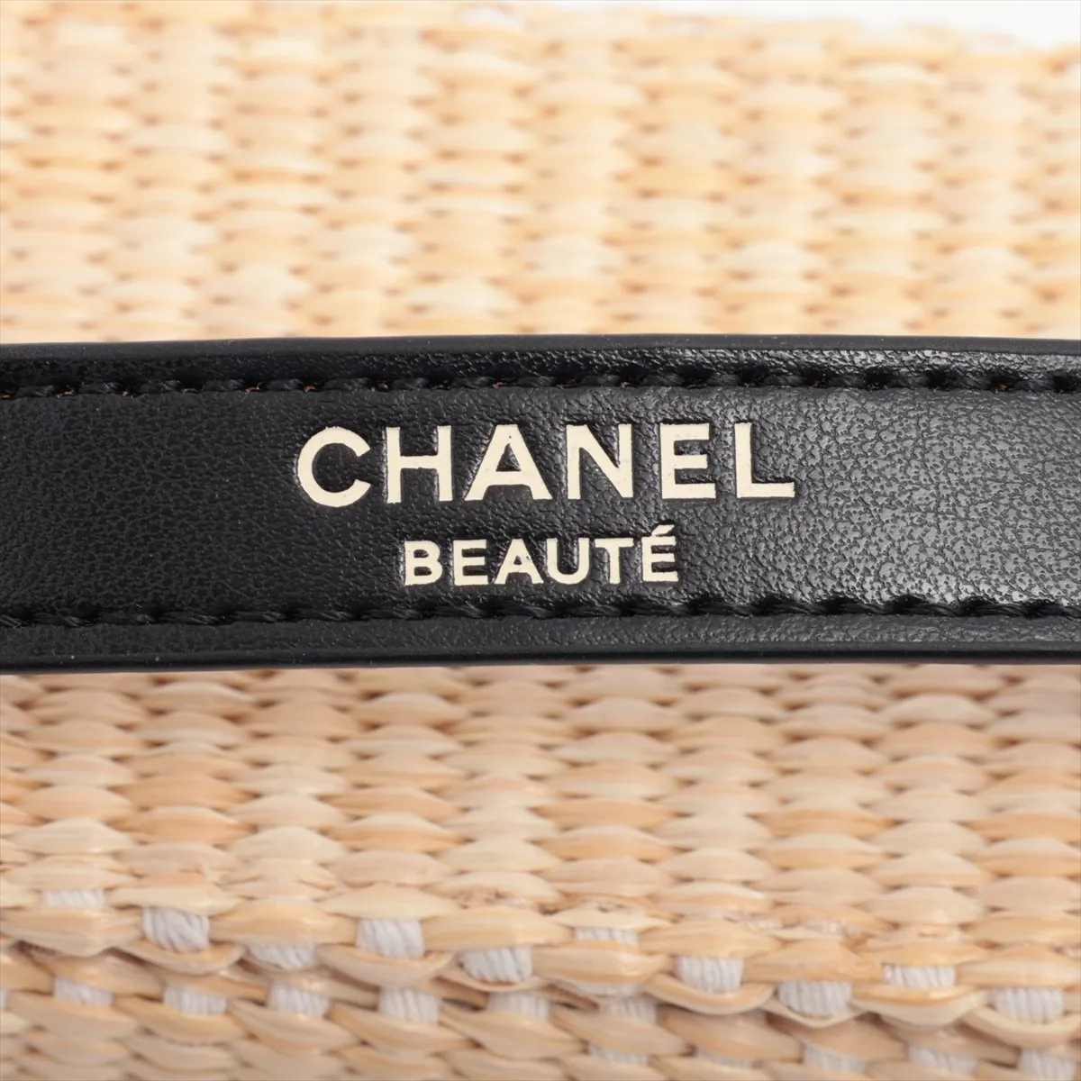 Les Beiges Panier des Essentielles Rattan Pouch Beige Gold Hardware — view 4