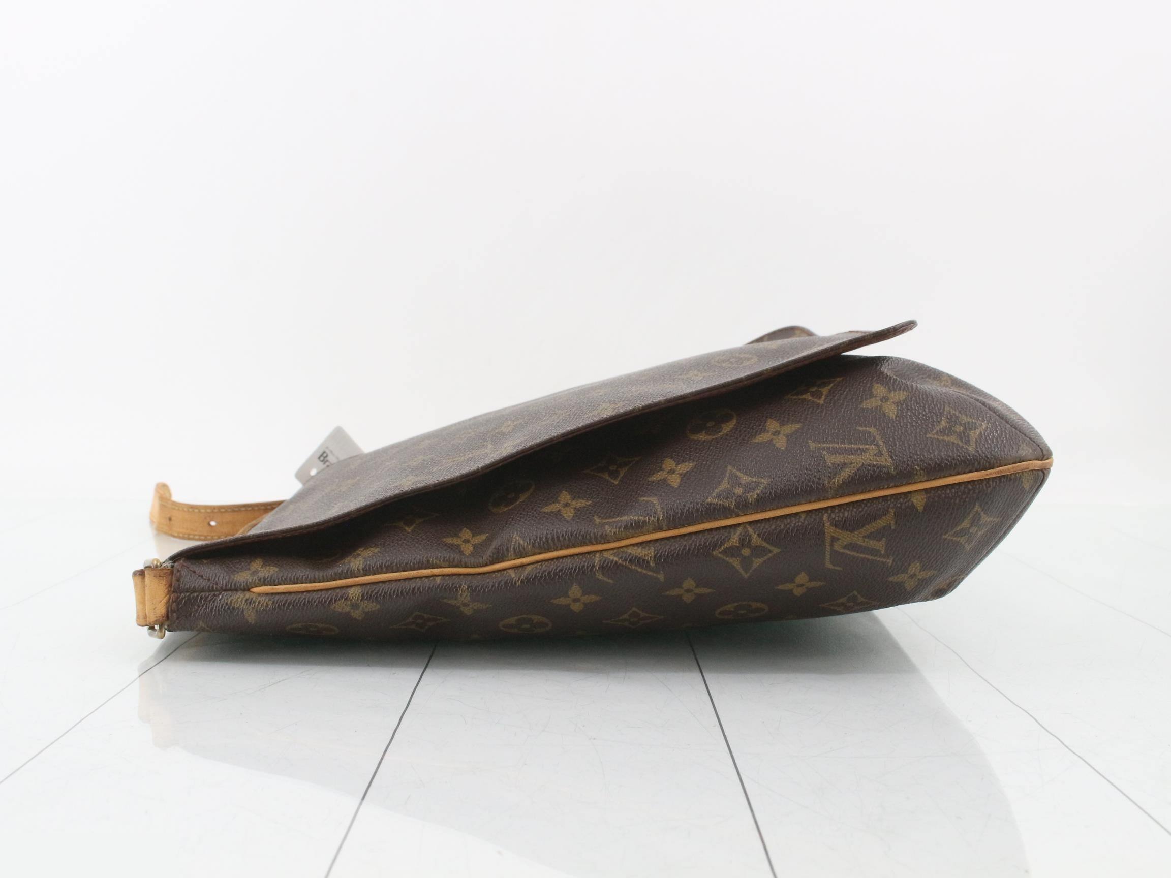 Musette Shoulder Bag M51256 (Old Model) — view 4
