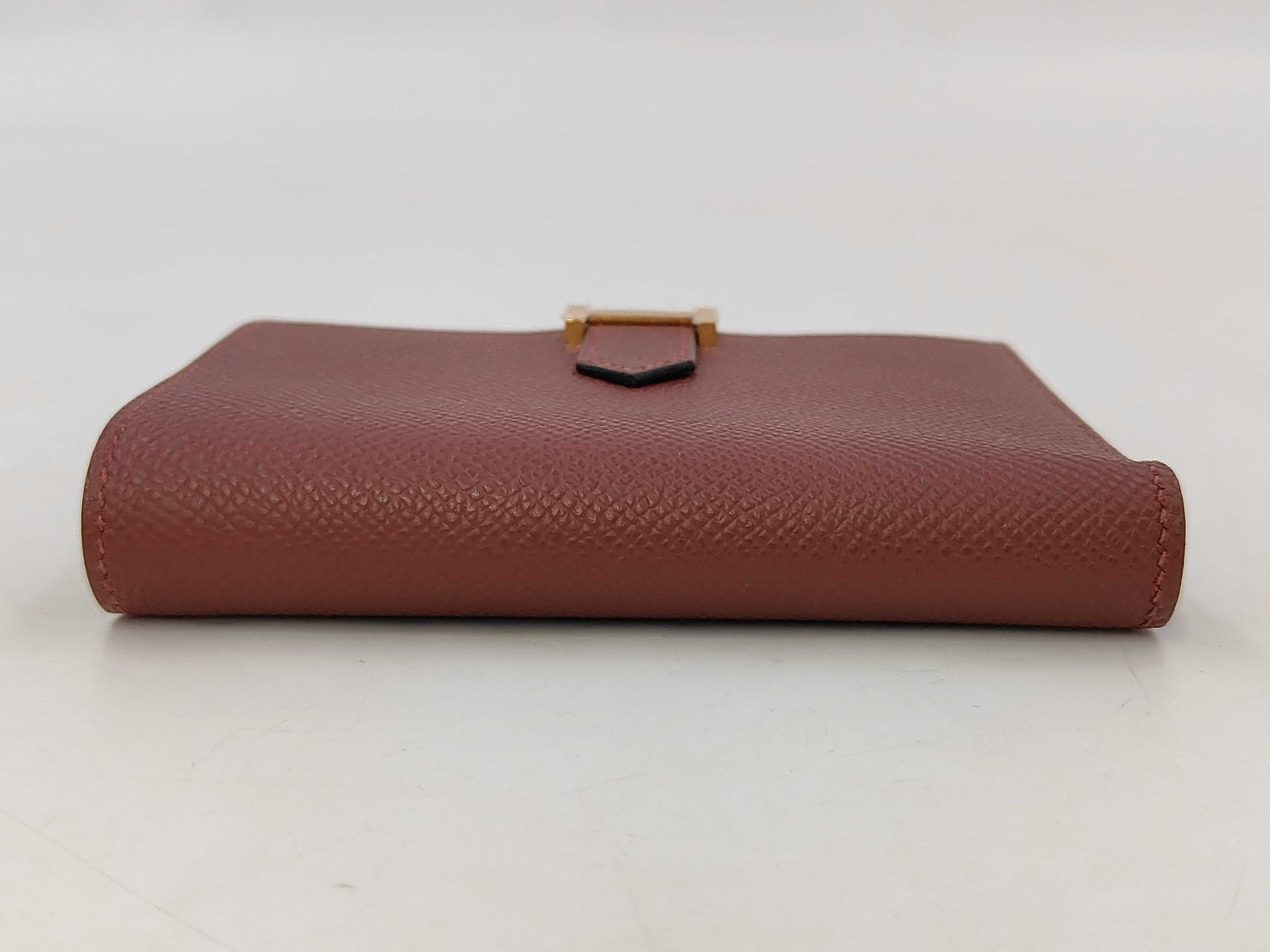 Bearn Compact Wallet, Rouge H, Veau Epsom Leather, W Stamp: 2024 Model — view 3