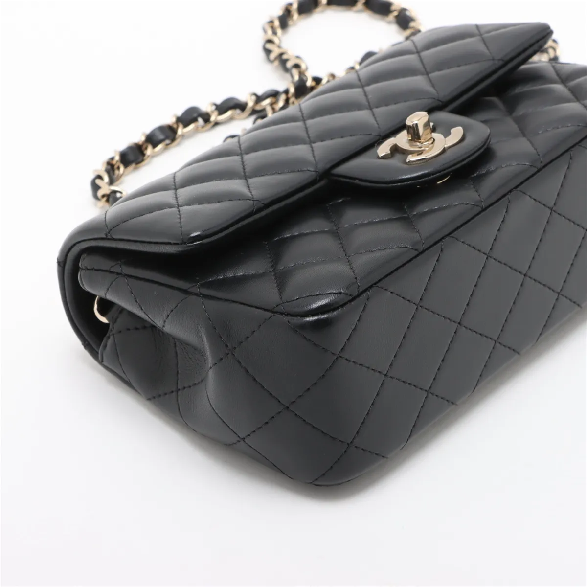 [Individually packaged] Chanel Mini Matelassé 20 Lambskin Single Flap Single Chain Bag, Black with Gold Hardware, LX5GHU87, Random Plate, A69900 — view 4