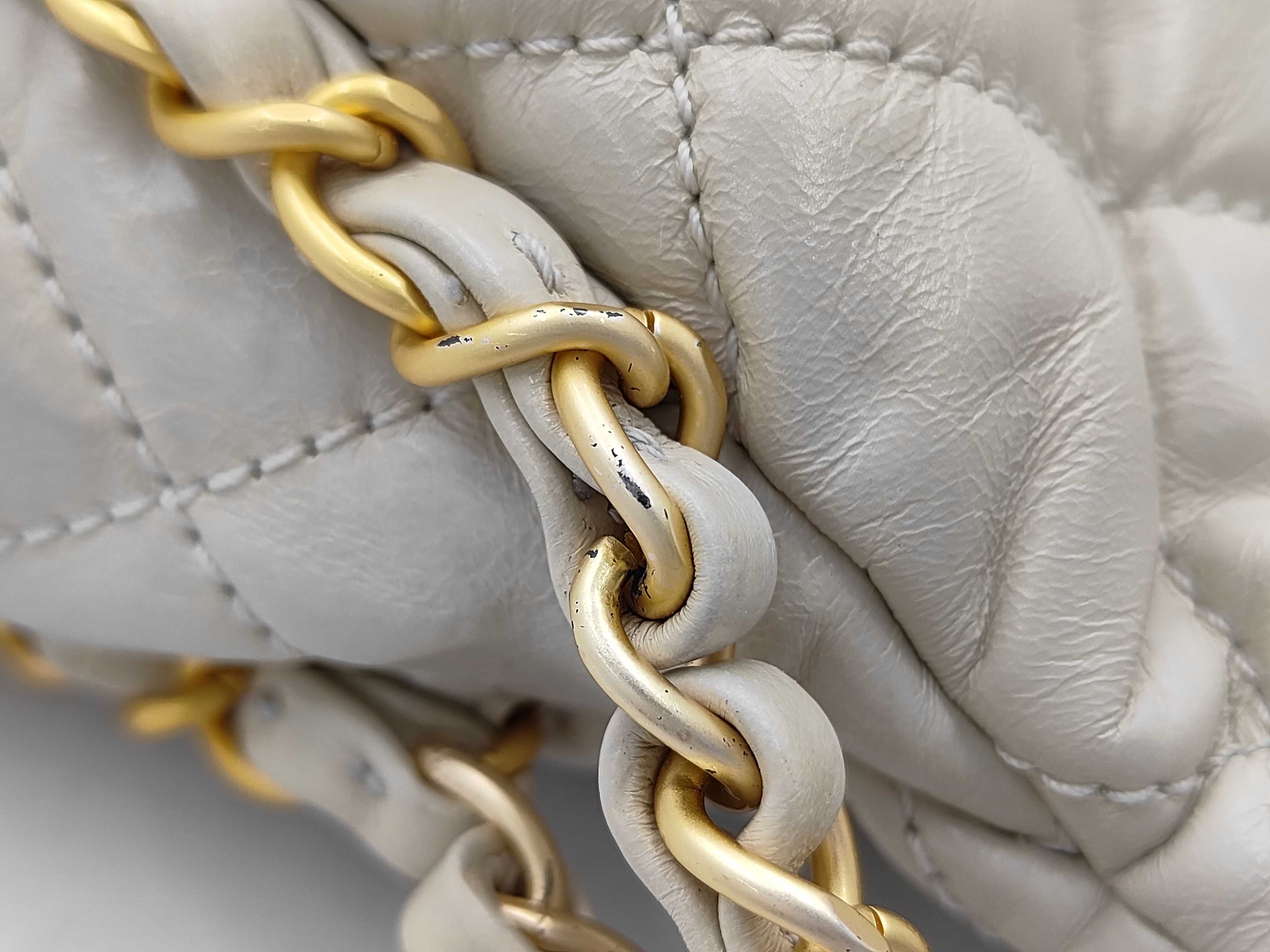 Matelassé Chain Tote Bag, Beige Shoulder Bag — view 8