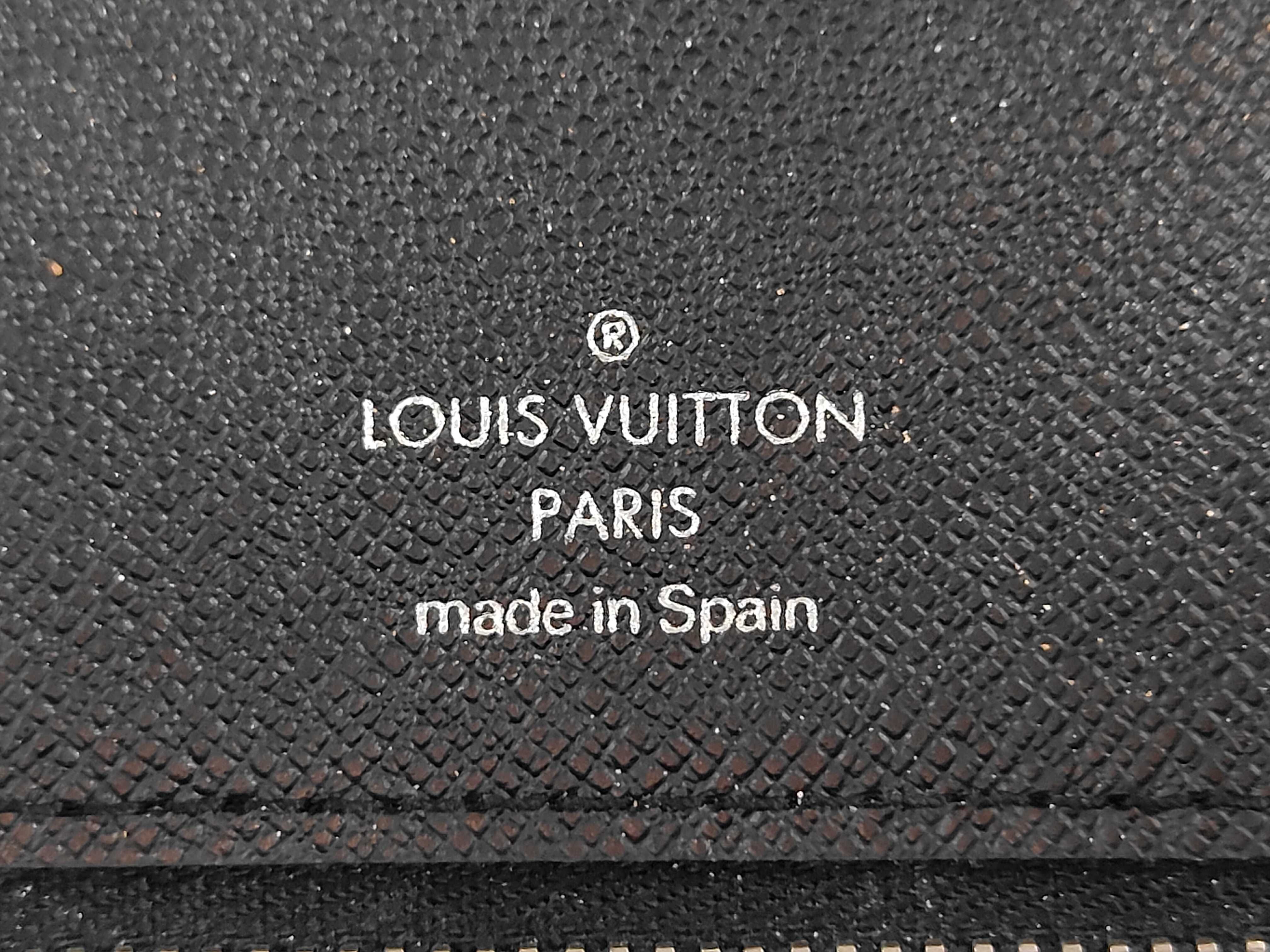 LV M30782 Taiga Selenga Bag — view 9