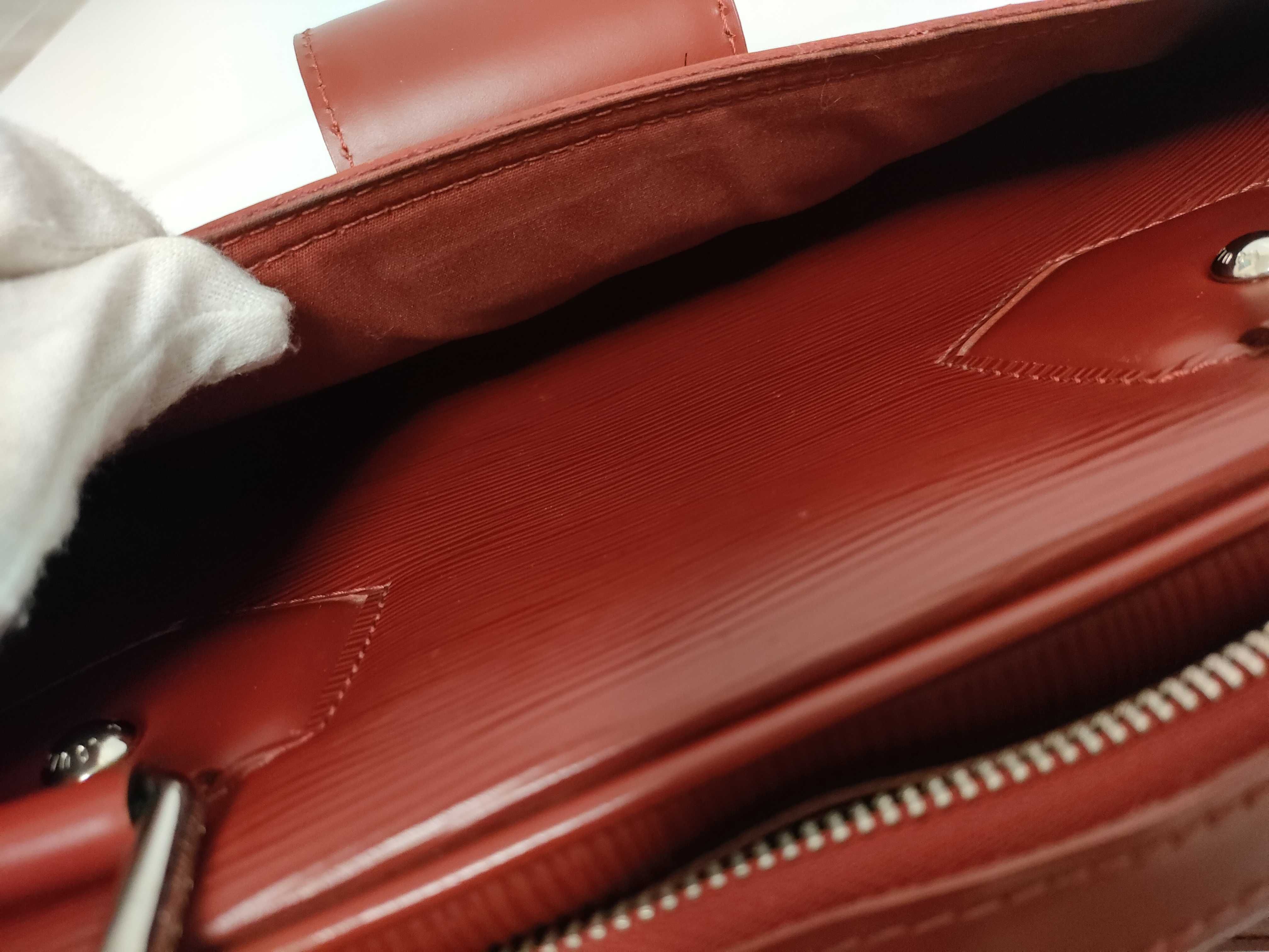 Epi Leather Bowling Montaigne Handbag — view 15