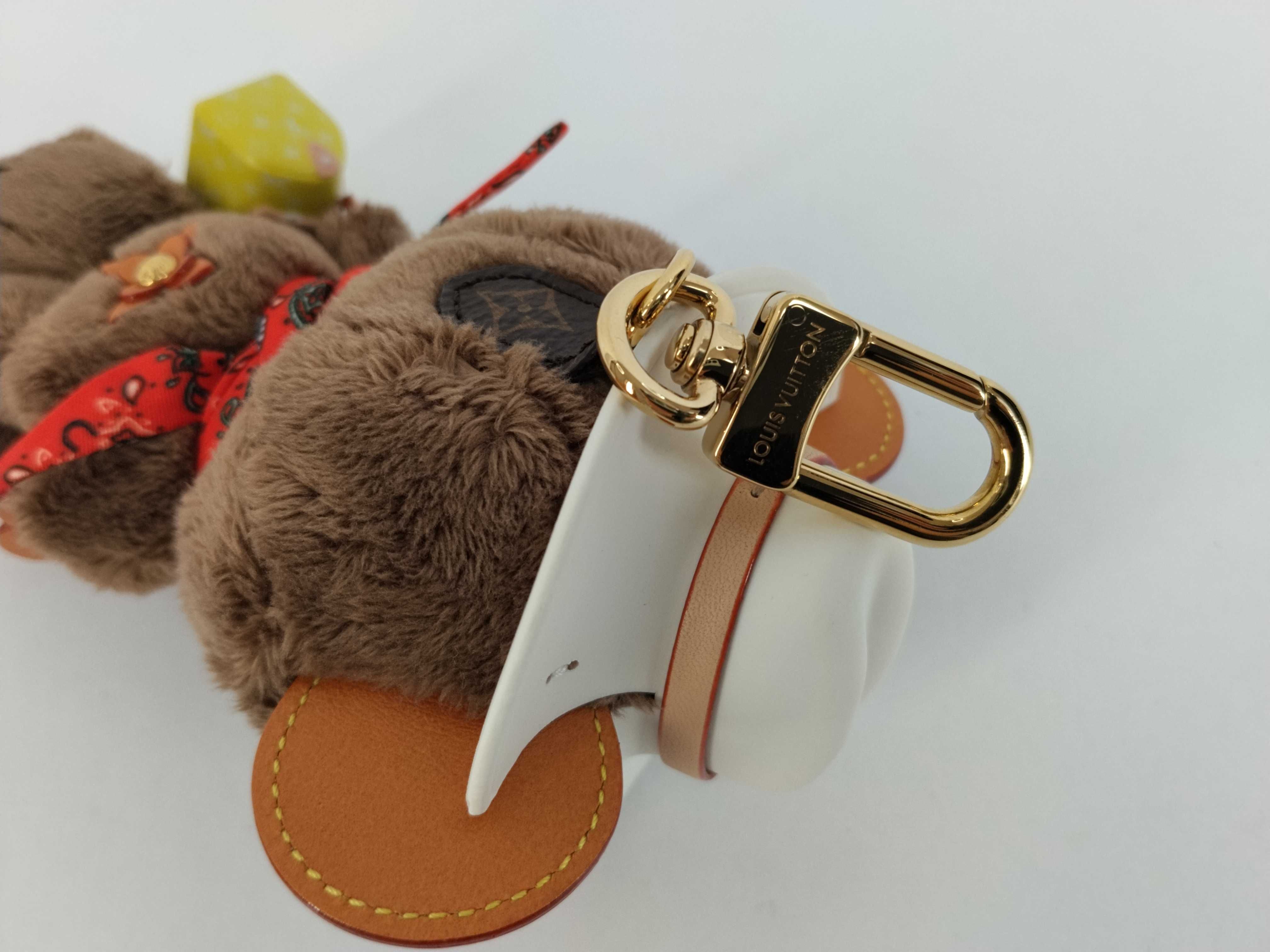 Louis Bear Bag Charm M03176 Charm — view 3