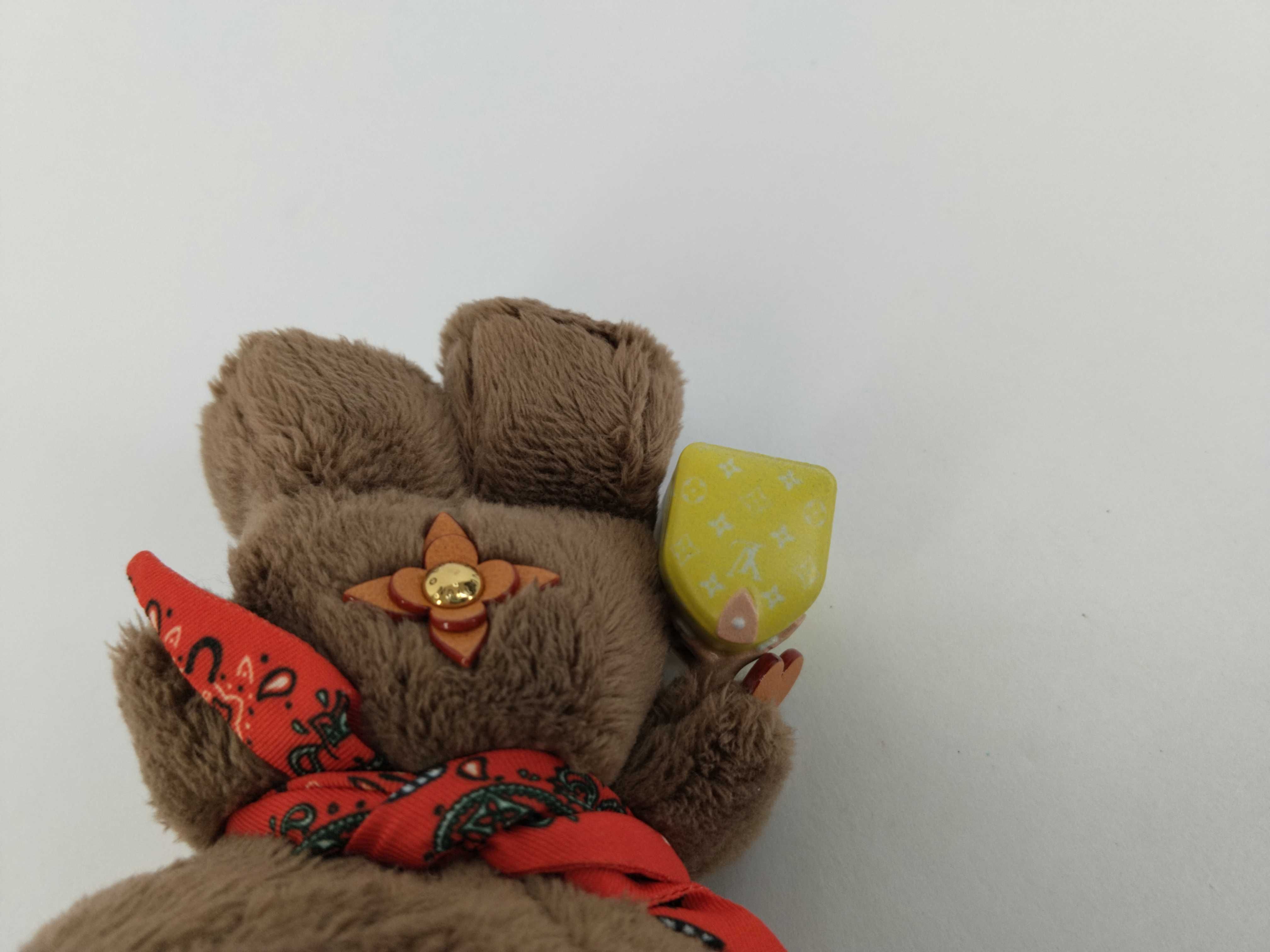 Louis Bear Bag Charm M03176 Charm — view 7