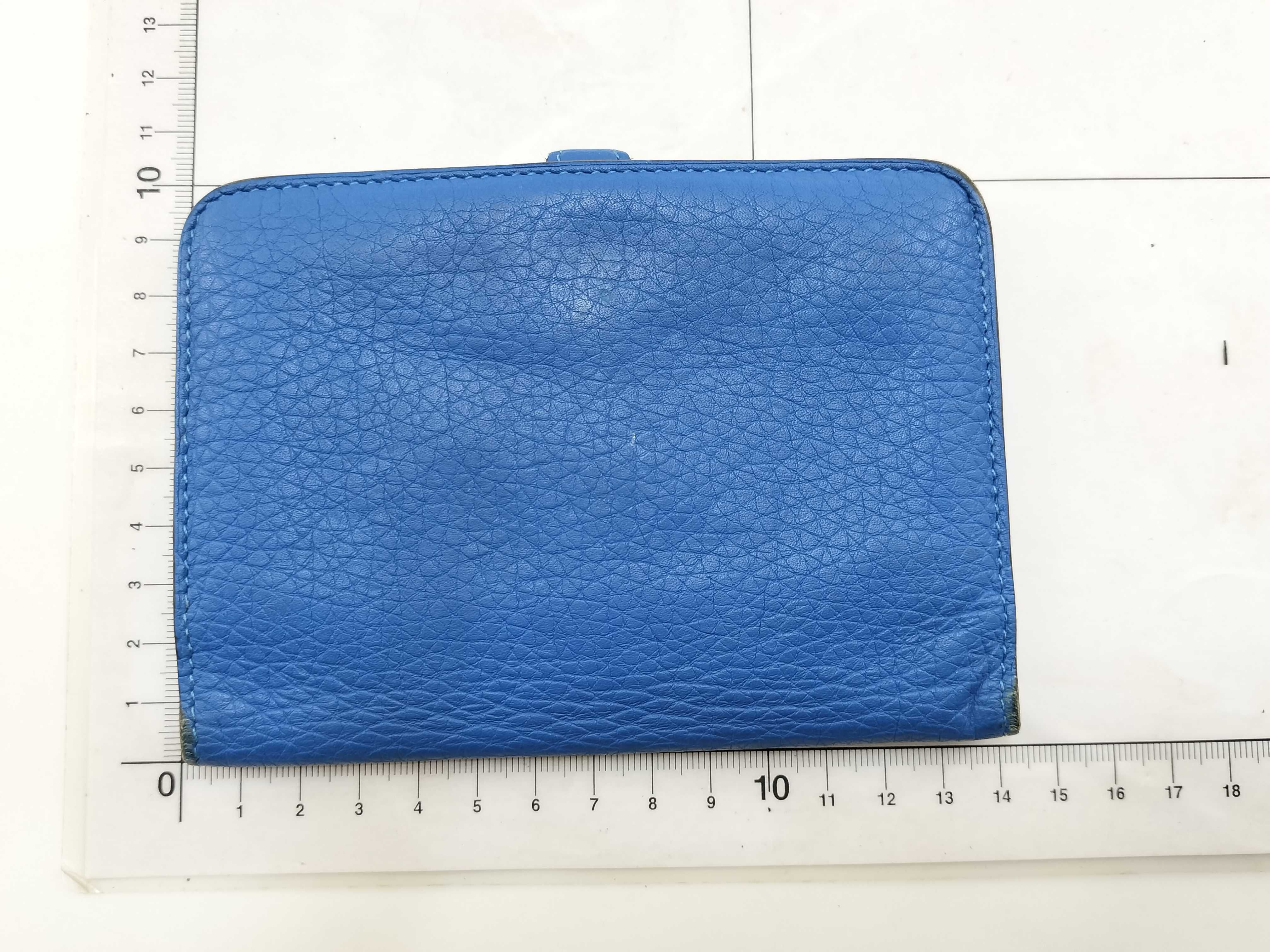 wallet — view 2