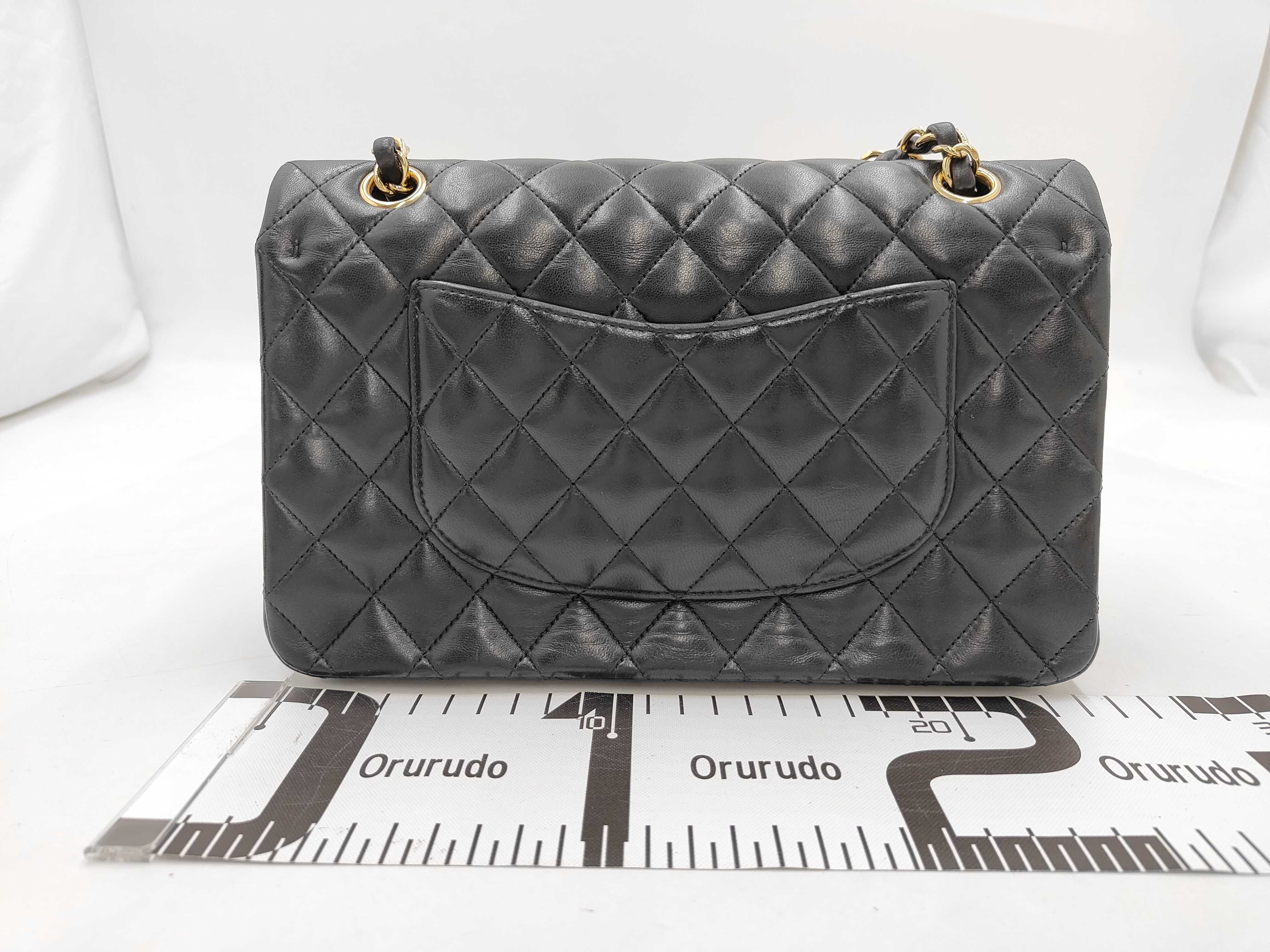 Matelassé 25 Double Flap Lambskin Chain Shoulder Bag (Serial Number 18) — view 2