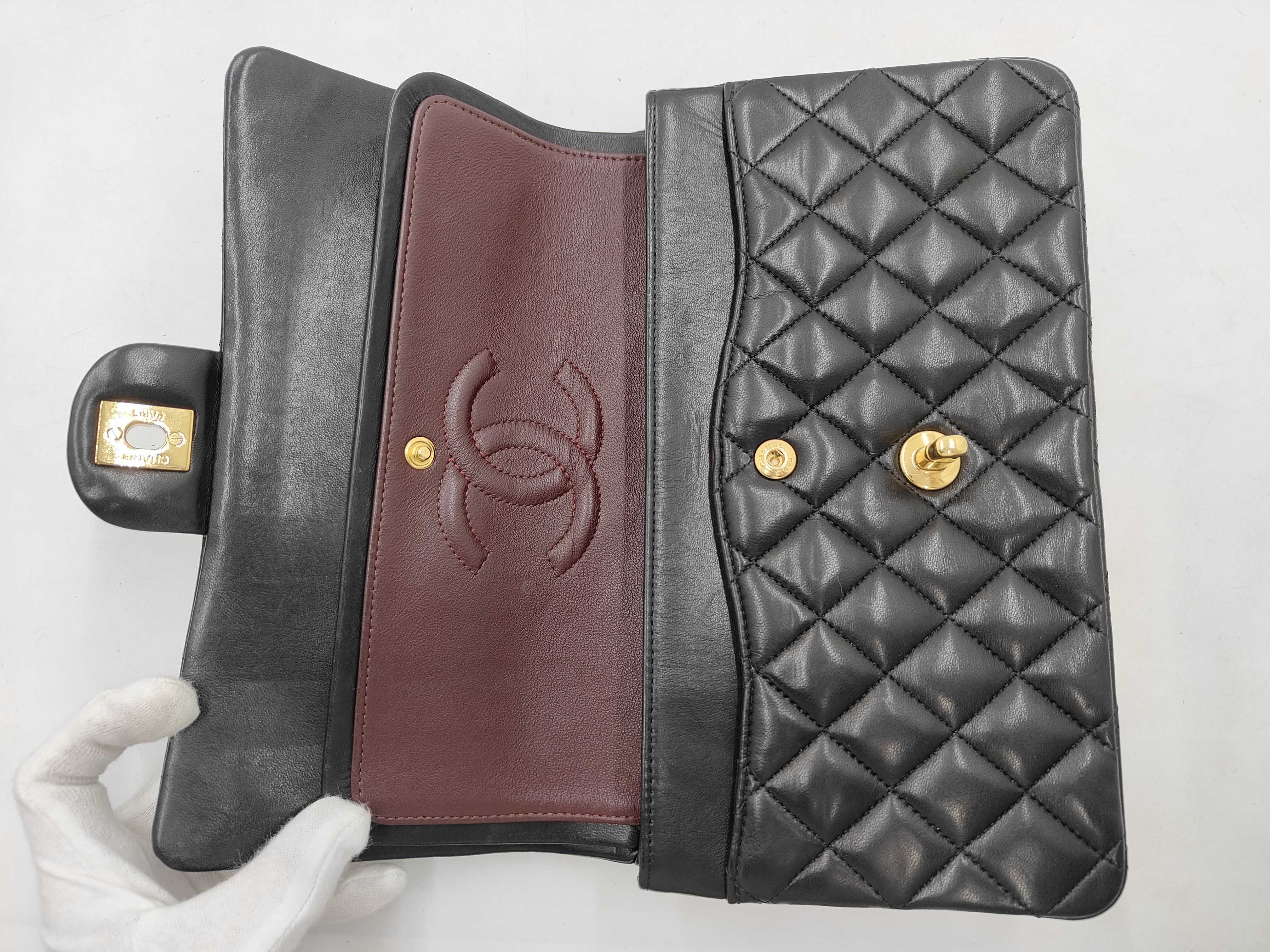 Matelassé 25 Double Flap Lambskin Chain Shoulder Bag (Serial Number 18) — view 13