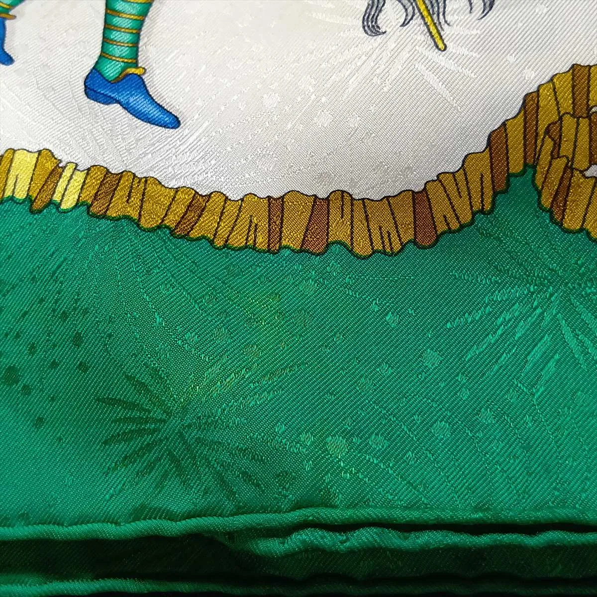 Carre 90 "LES FETES DU ROI SOLEIL" (Celebration of the Sun King) scarf, silk, green. Shows signs of wear, — view 8