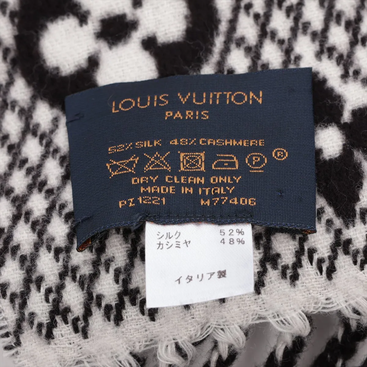 M77406 Echarpe LV Toujours PZ1221 Scarf, Silk x Cashmere, Black x White. Shows signs of wear, — view 3