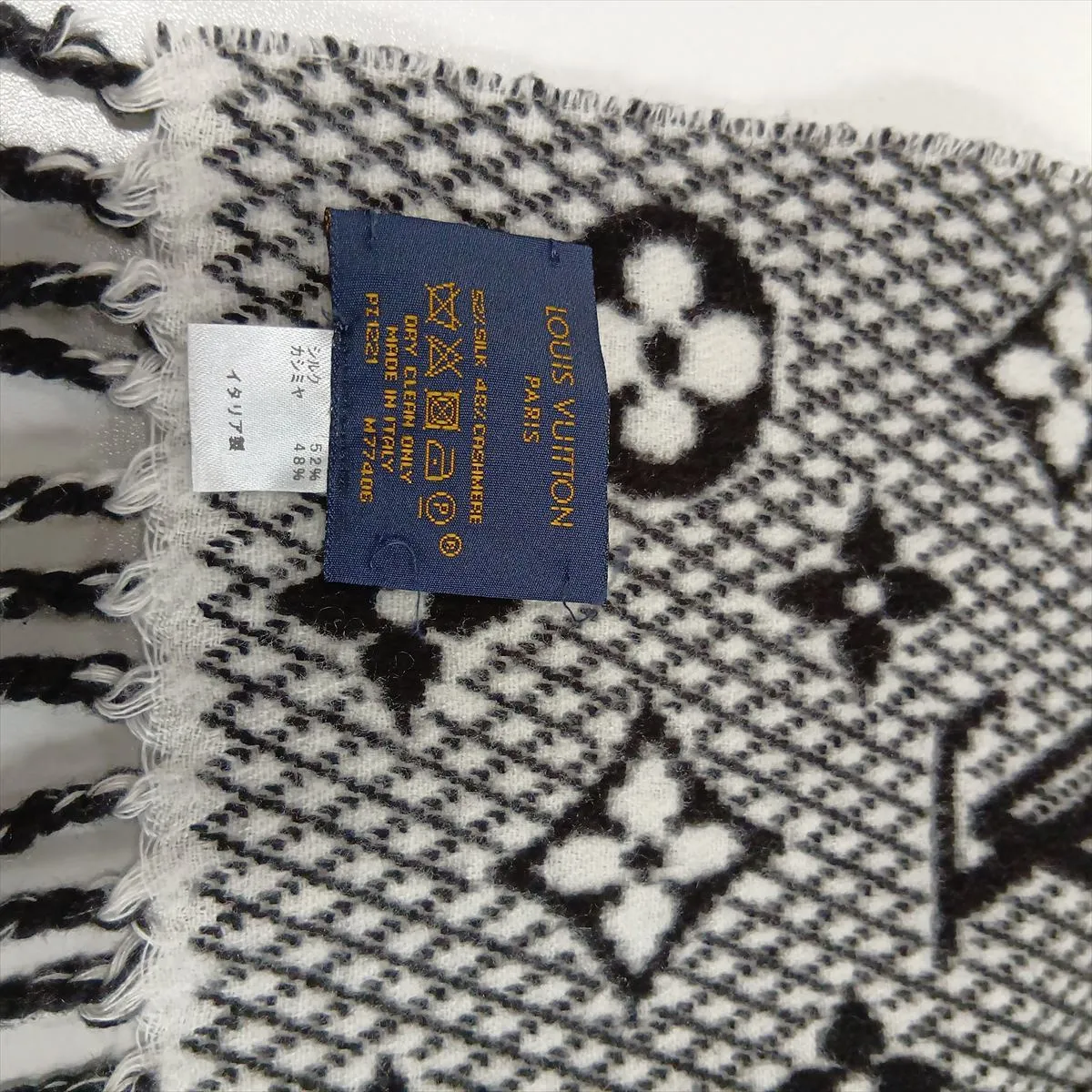 M77406 Echarpe LV Toujours PZ1221 Scarf, Silk x Cashmere, Black x White. Shows signs of wear, — view 5