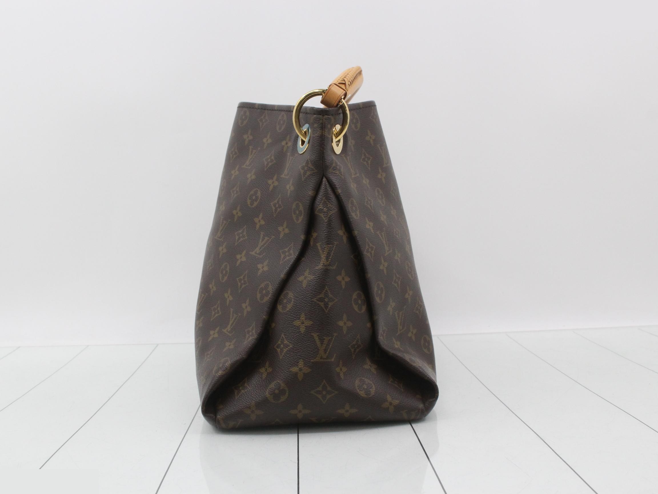 Monogram Artsy MM Shoulder Bag — view 4