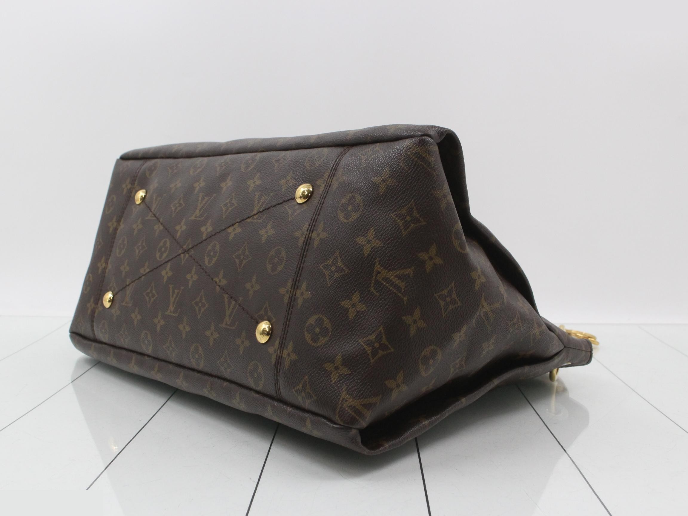 Monogram Artsy MM Shoulder Bag — view 6