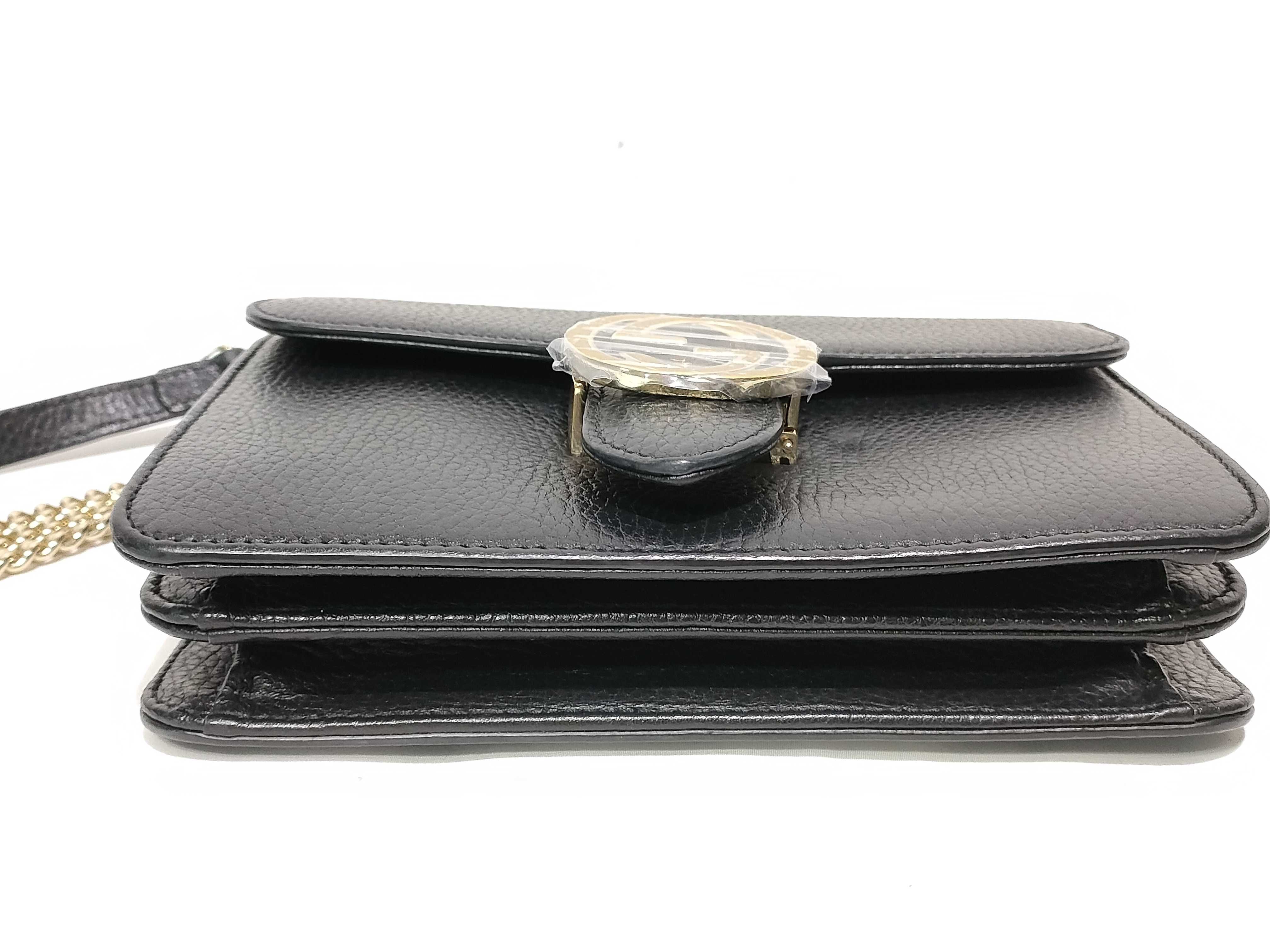Interlocking Chain Bag Small Shoulder Bag — view 7