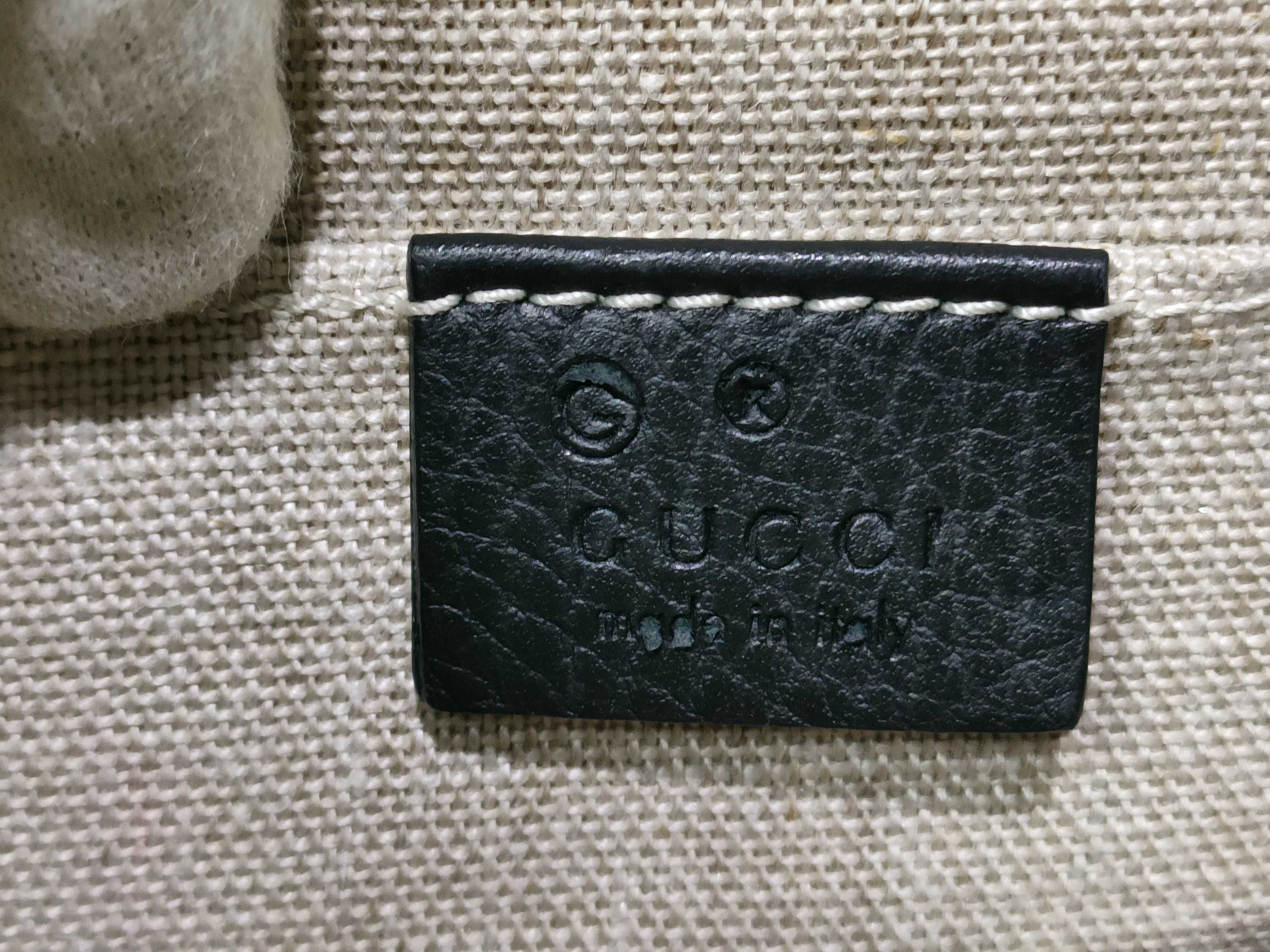 Interlocking Chain Bag Small Shoulder Bag — view 10