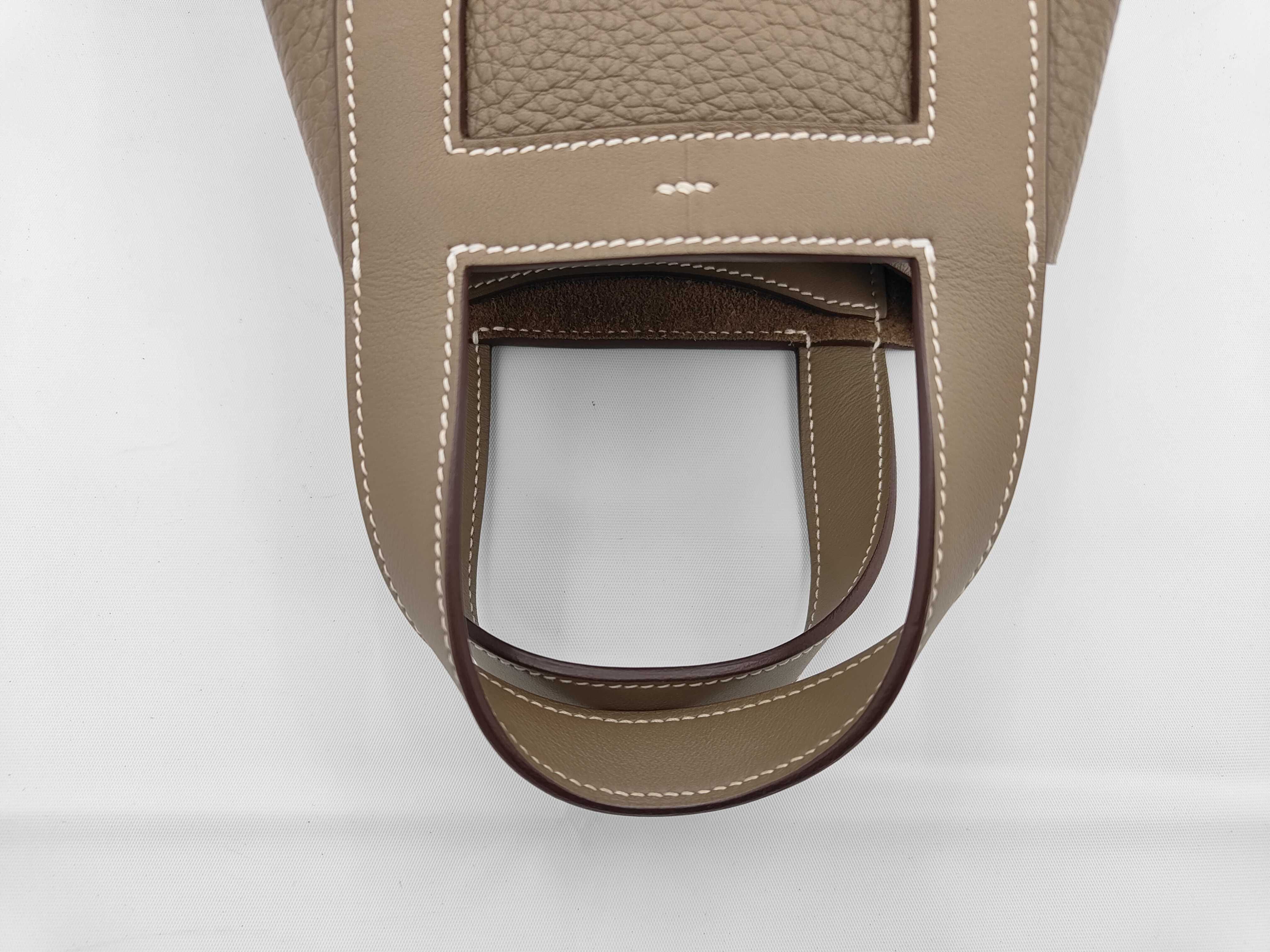 In the Loop 18 Handbag, Taurillon Clemence x Veau Swift, Etoupe, Silver Hardware, W: 2024 Model — view 3