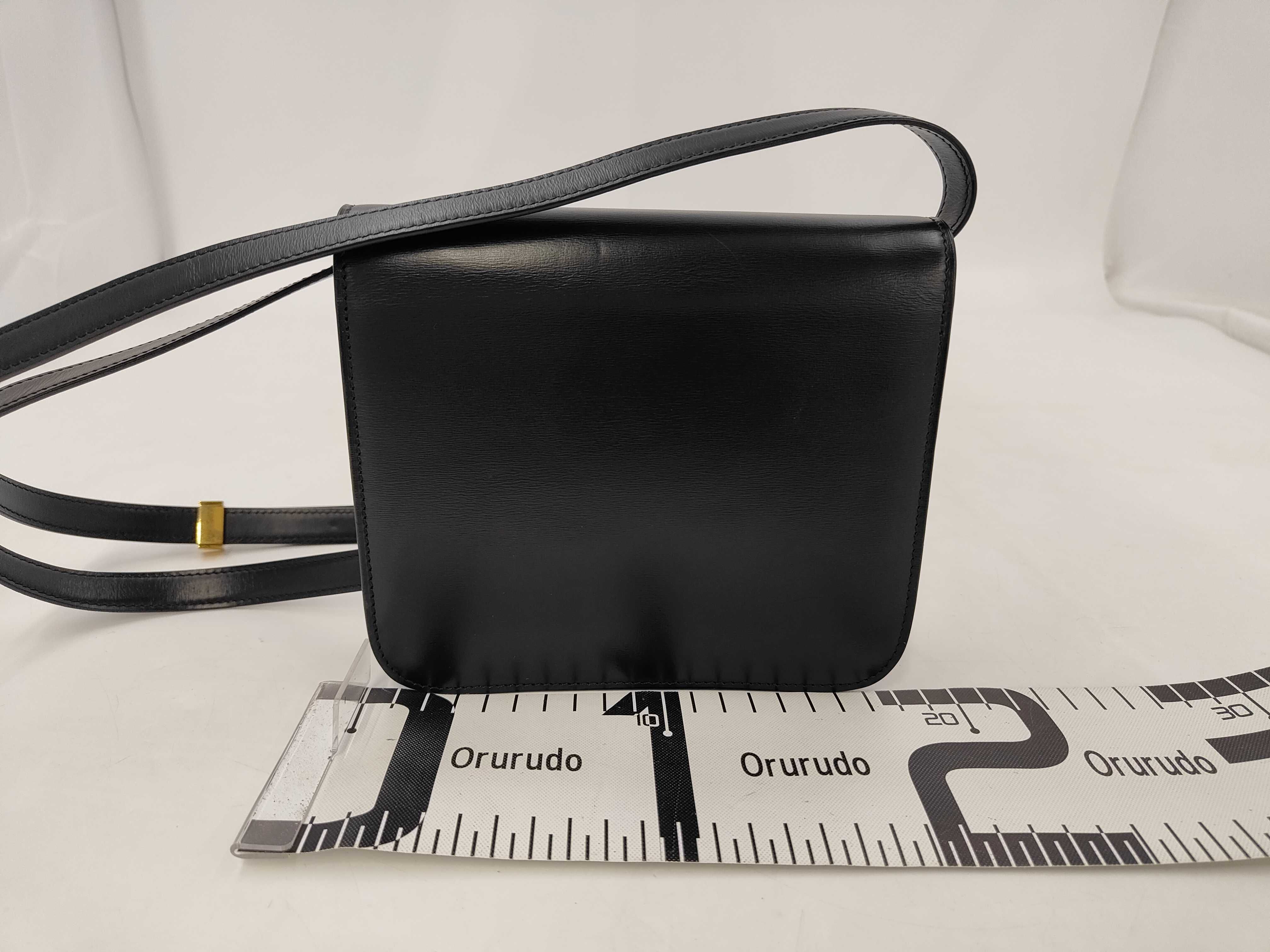 Classic Box Black Shoulder Bag — view 2