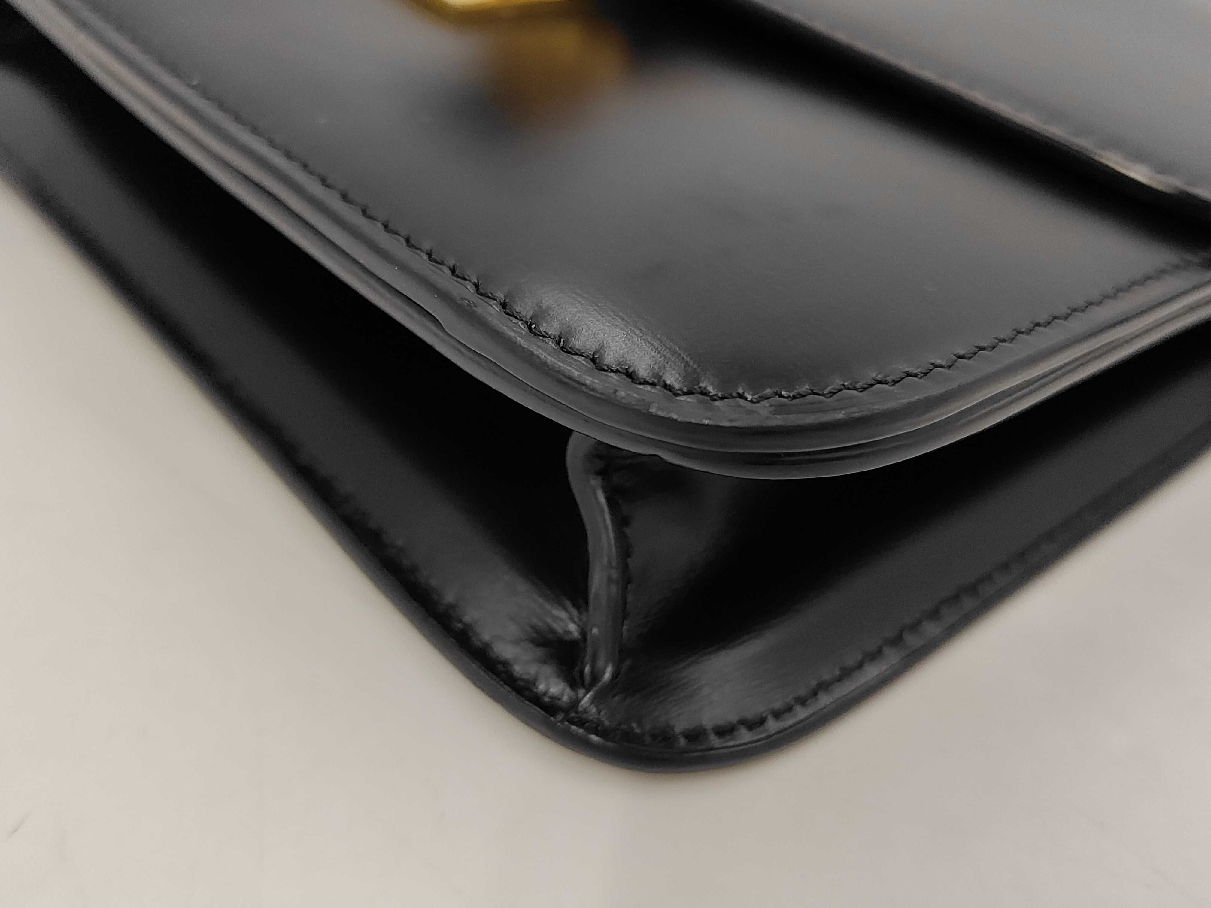 Classic Box Black Shoulder Bag — view 4