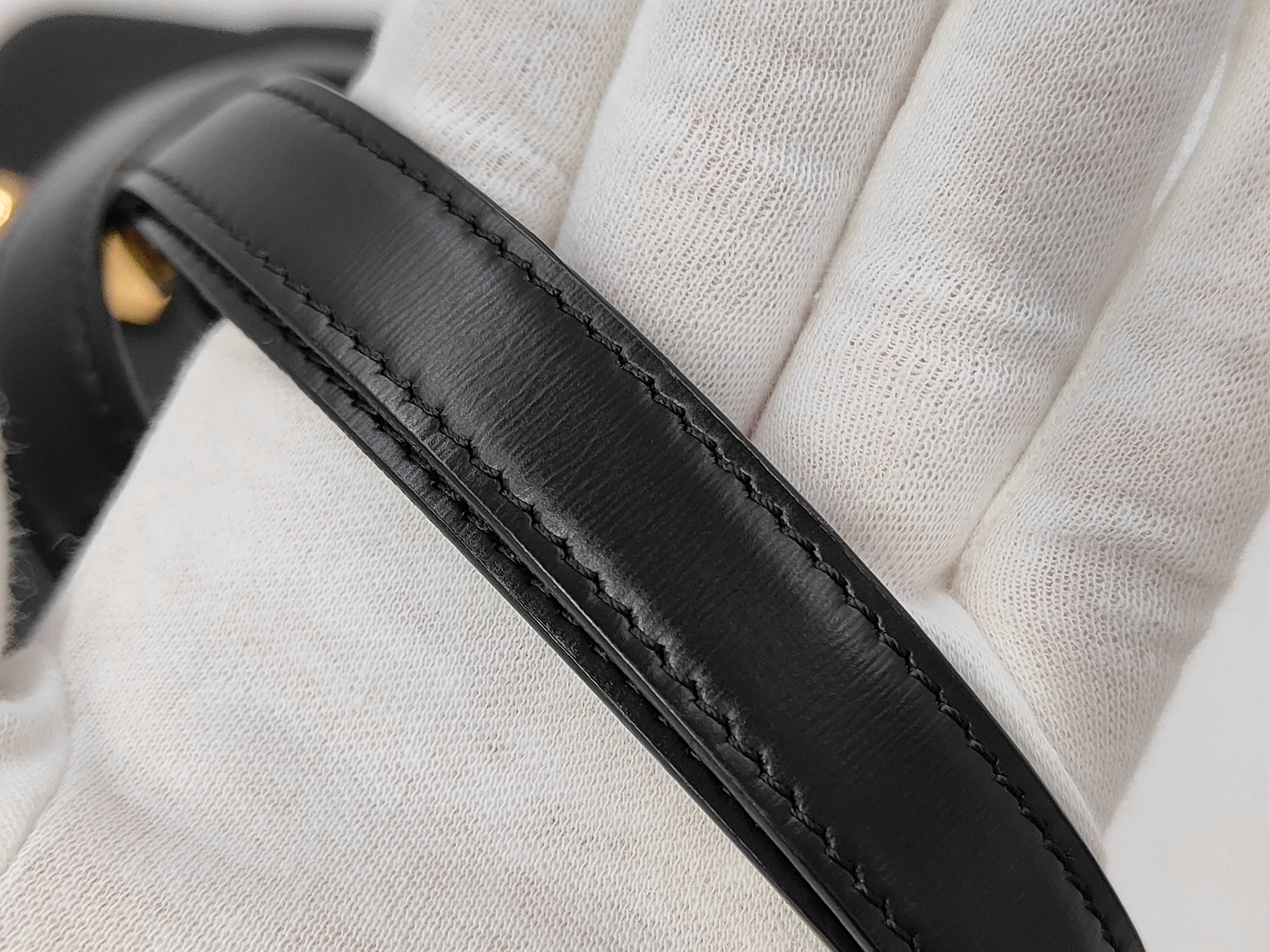 Classic Box Black Shoulder Bag — view 6