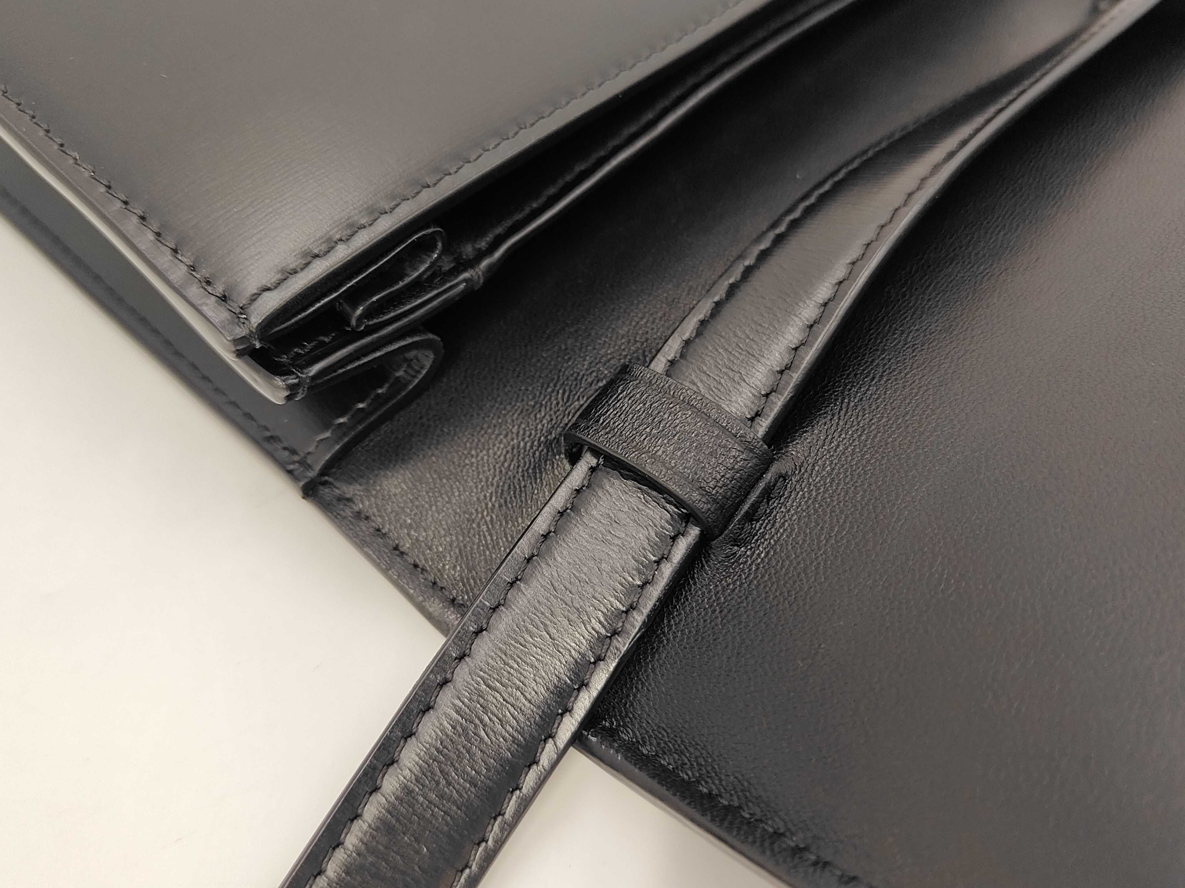 Classic Box Black Shoulder Bag — view 7