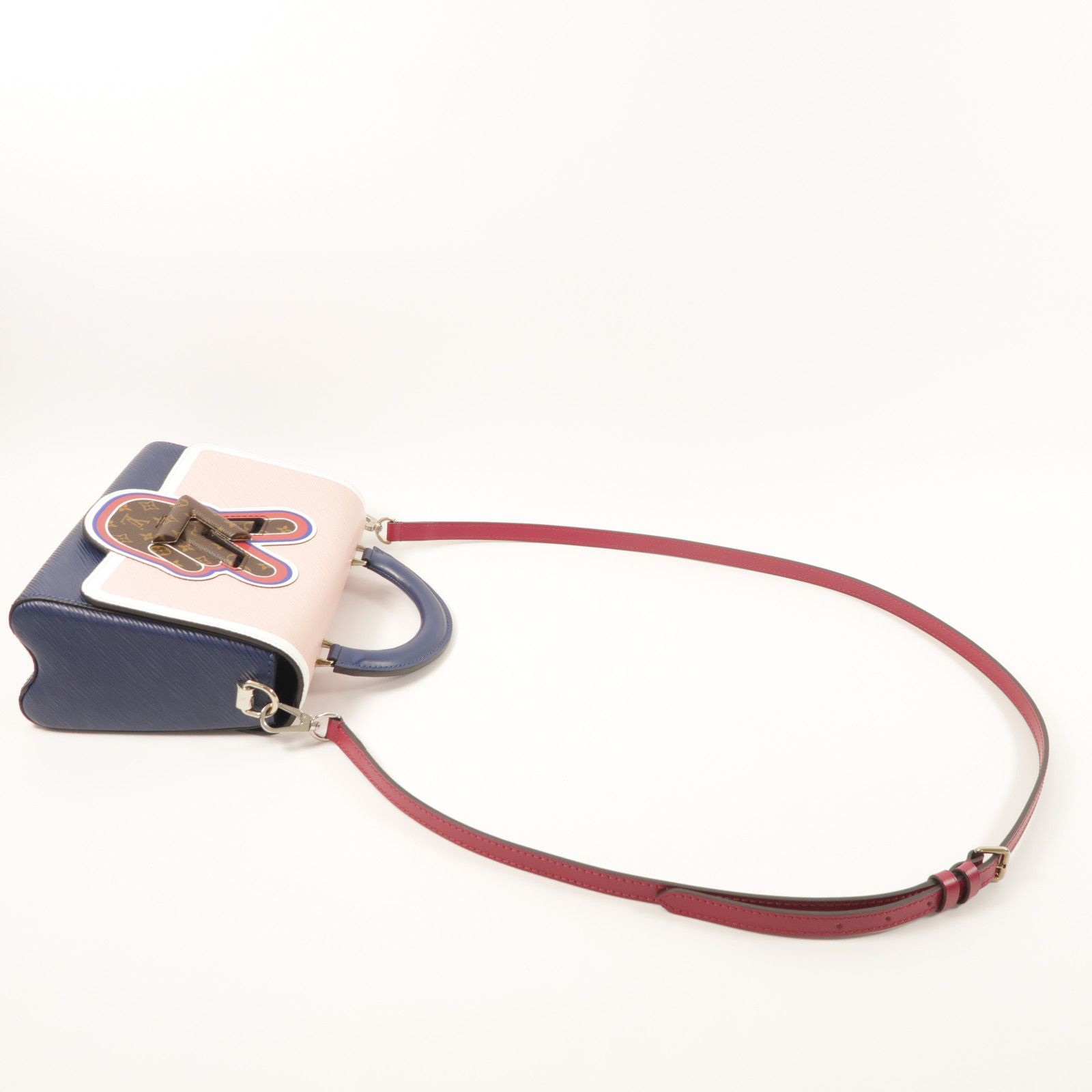 Twist Limited Edition Peace Love w/Epi and Monogram Canvas MM — view 8