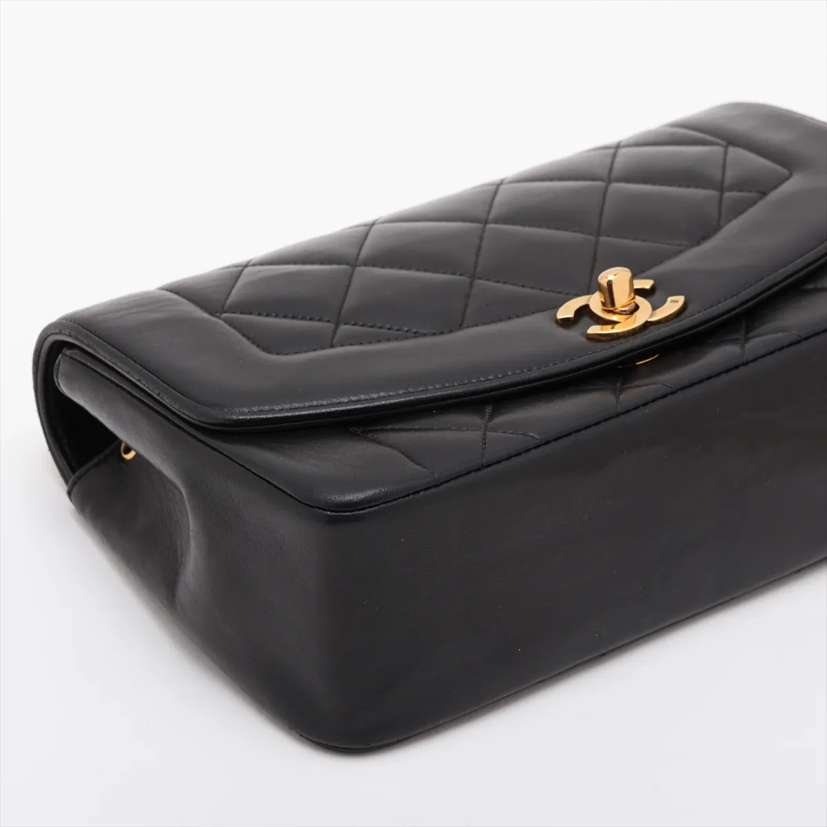 Matelassé Lambskin Single Flap Single Chain Bag, Diana Flap, Black with Gold Hardware, Item Number 2823999, Series 2 — view 4