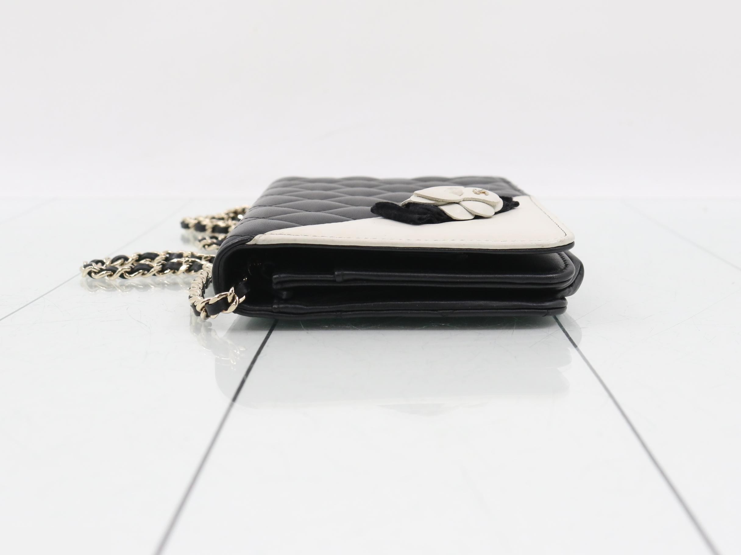 Matelassé Chain Shoulder Bag — view 4