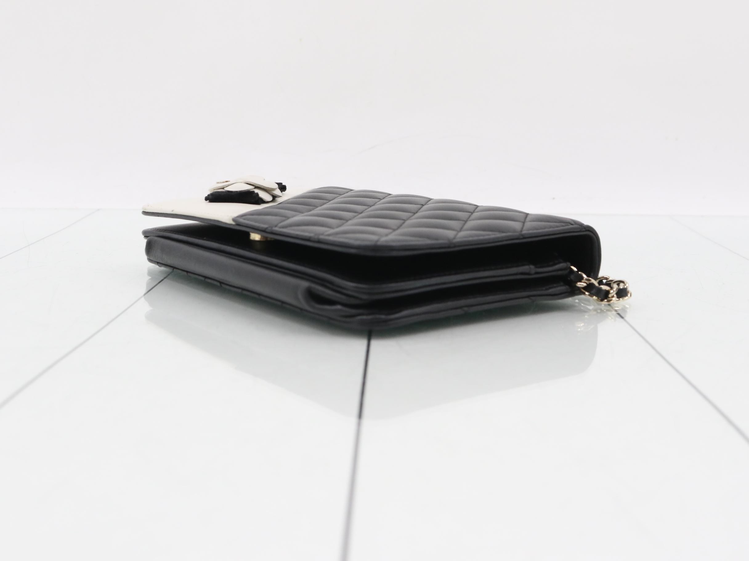 Matelassé Chain Shoulder Bag — view 6