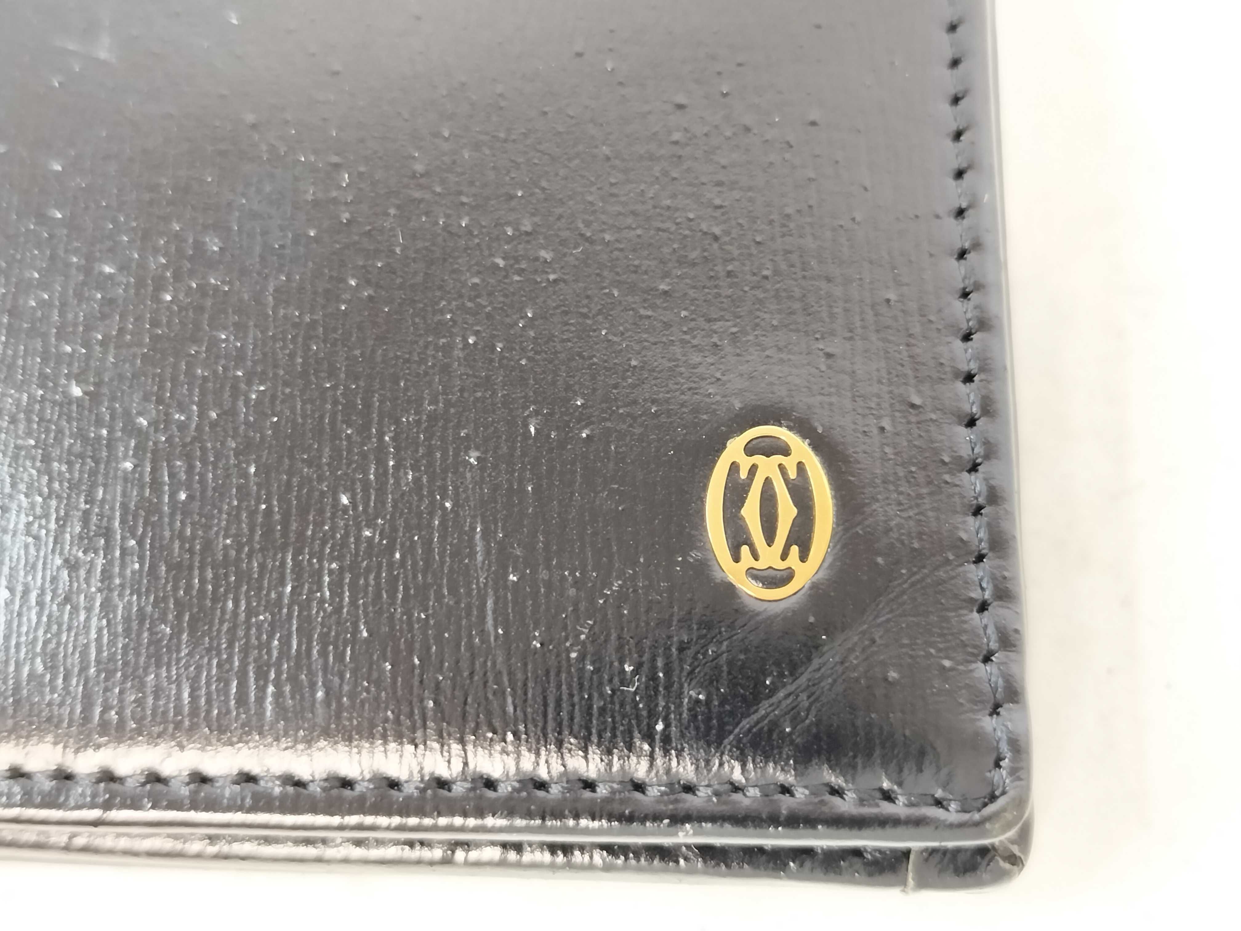 Must line wallet — view 8