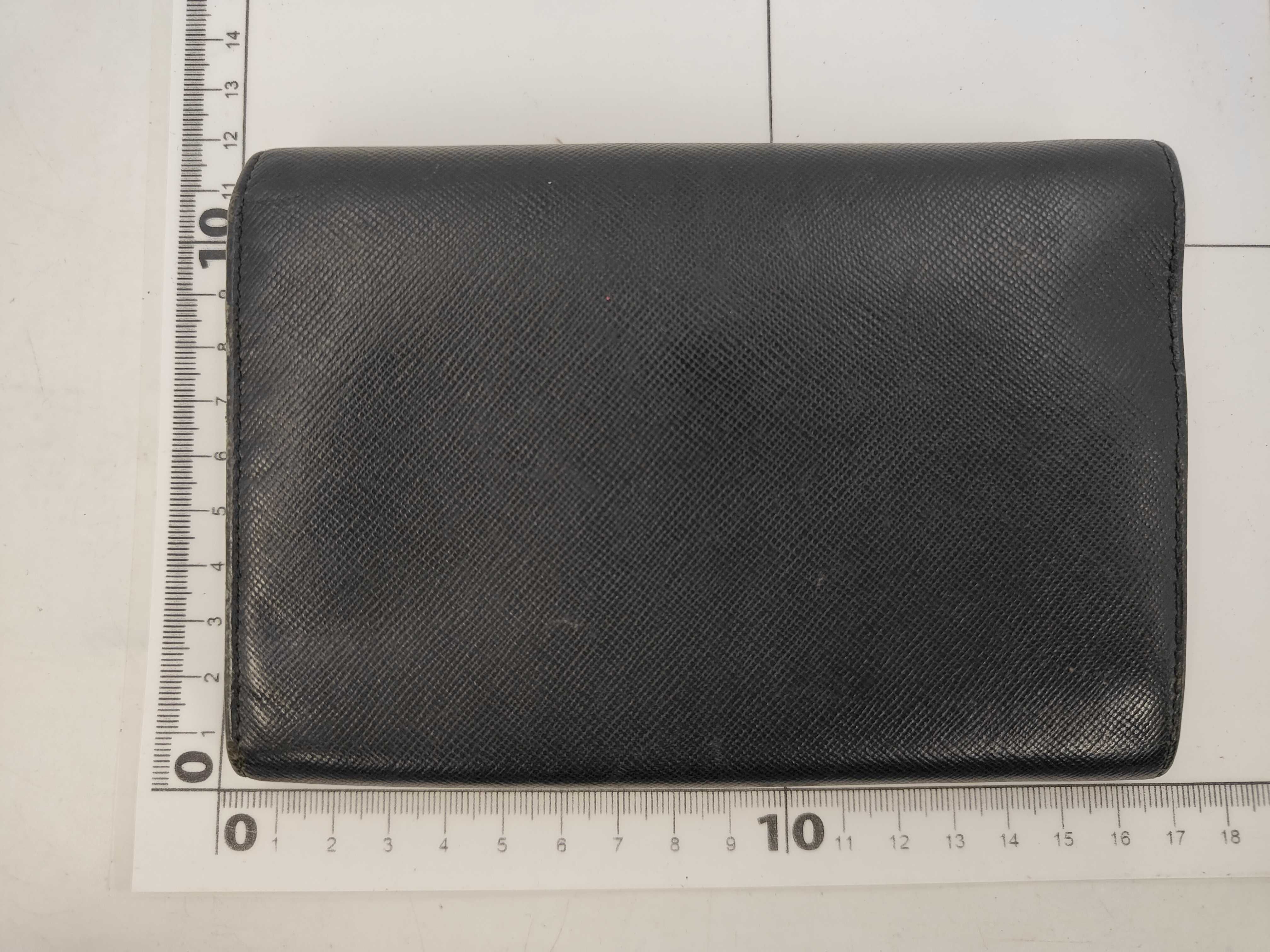 bi-fold wallet, Saffiano leather, black. — view 2