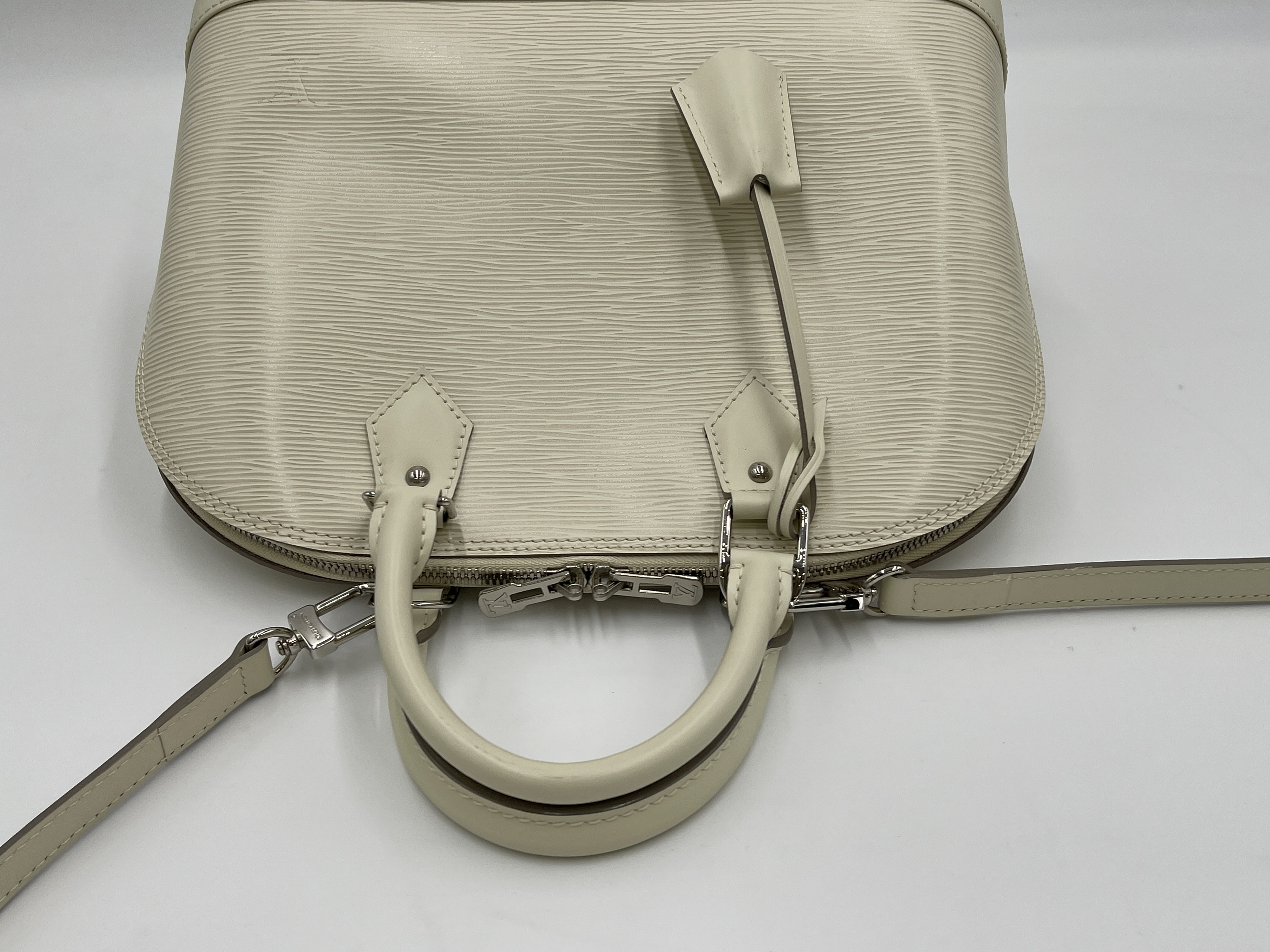 Epi Alma PM M4030J BA5103 Ivoire Dust Bag Handbag — view 2