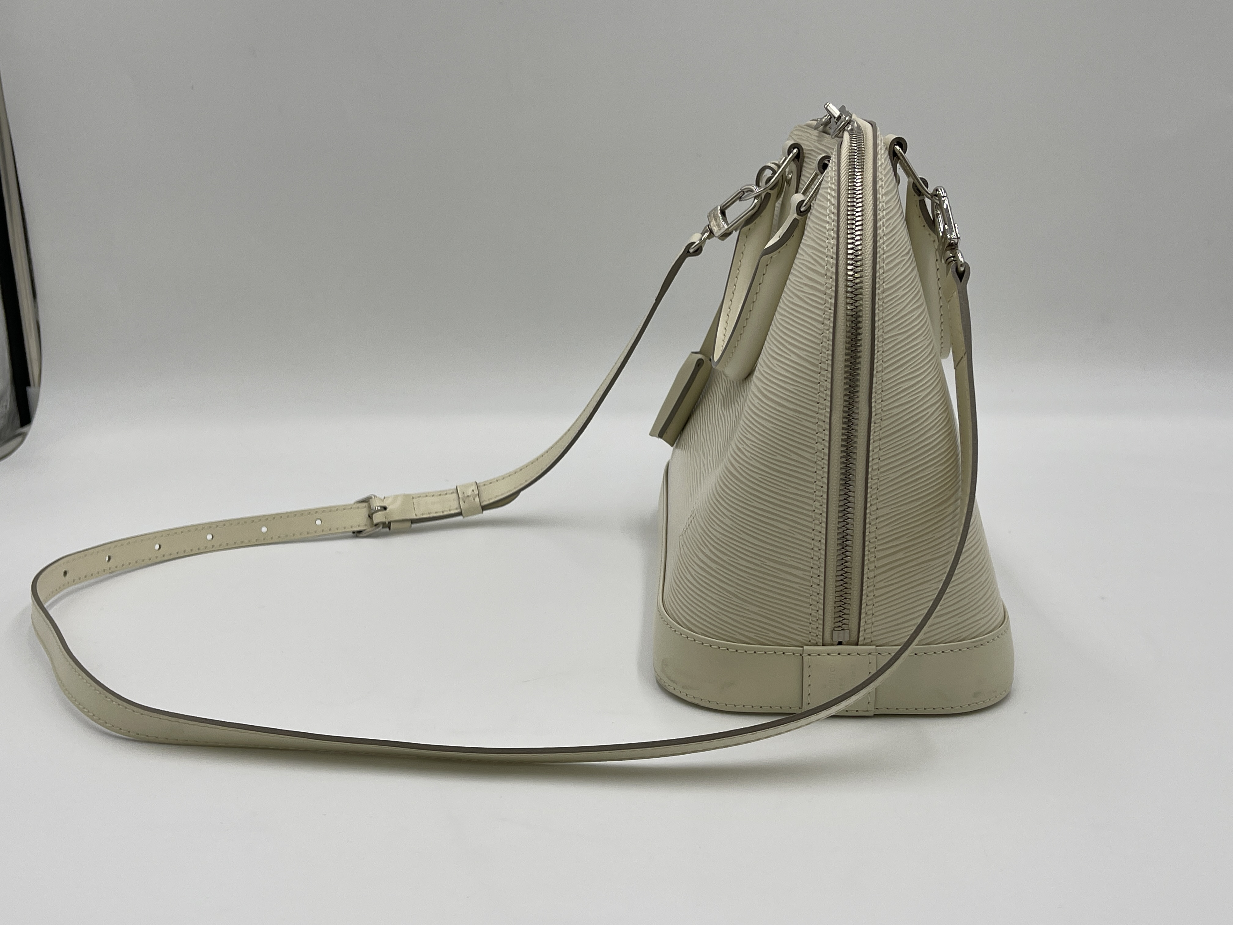 Epi Alma PM M4030J BA5103 Ivoire Dust Bag Handbag — view 13