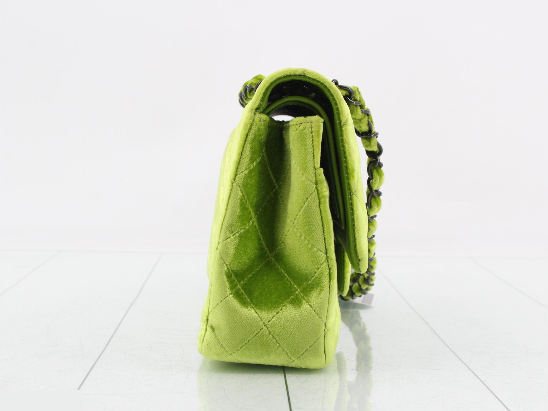 Velour Matelassé Classic Chain Shoulder Bag — view 4