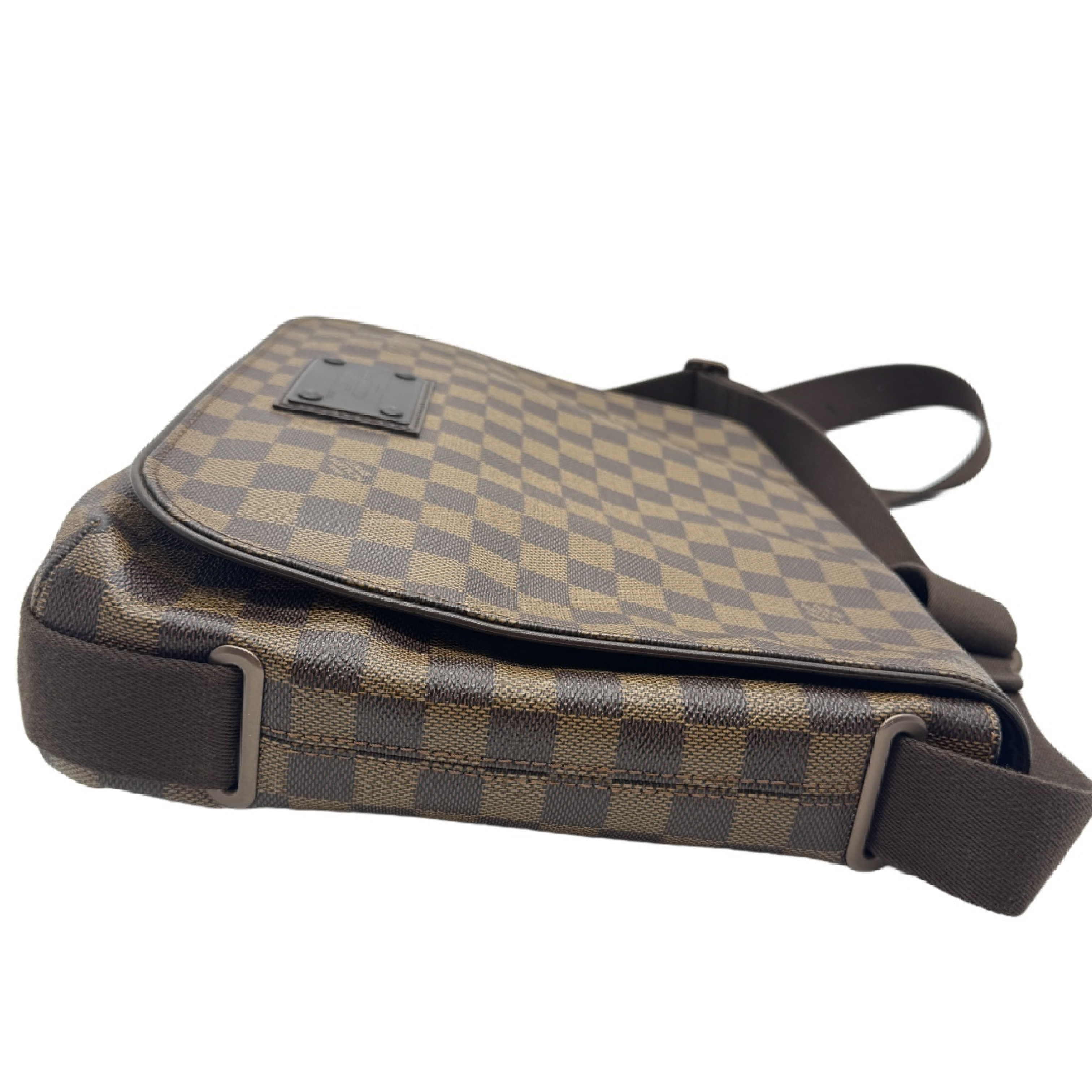 Damier Brooklyn MM Shoulder Bag — view 3