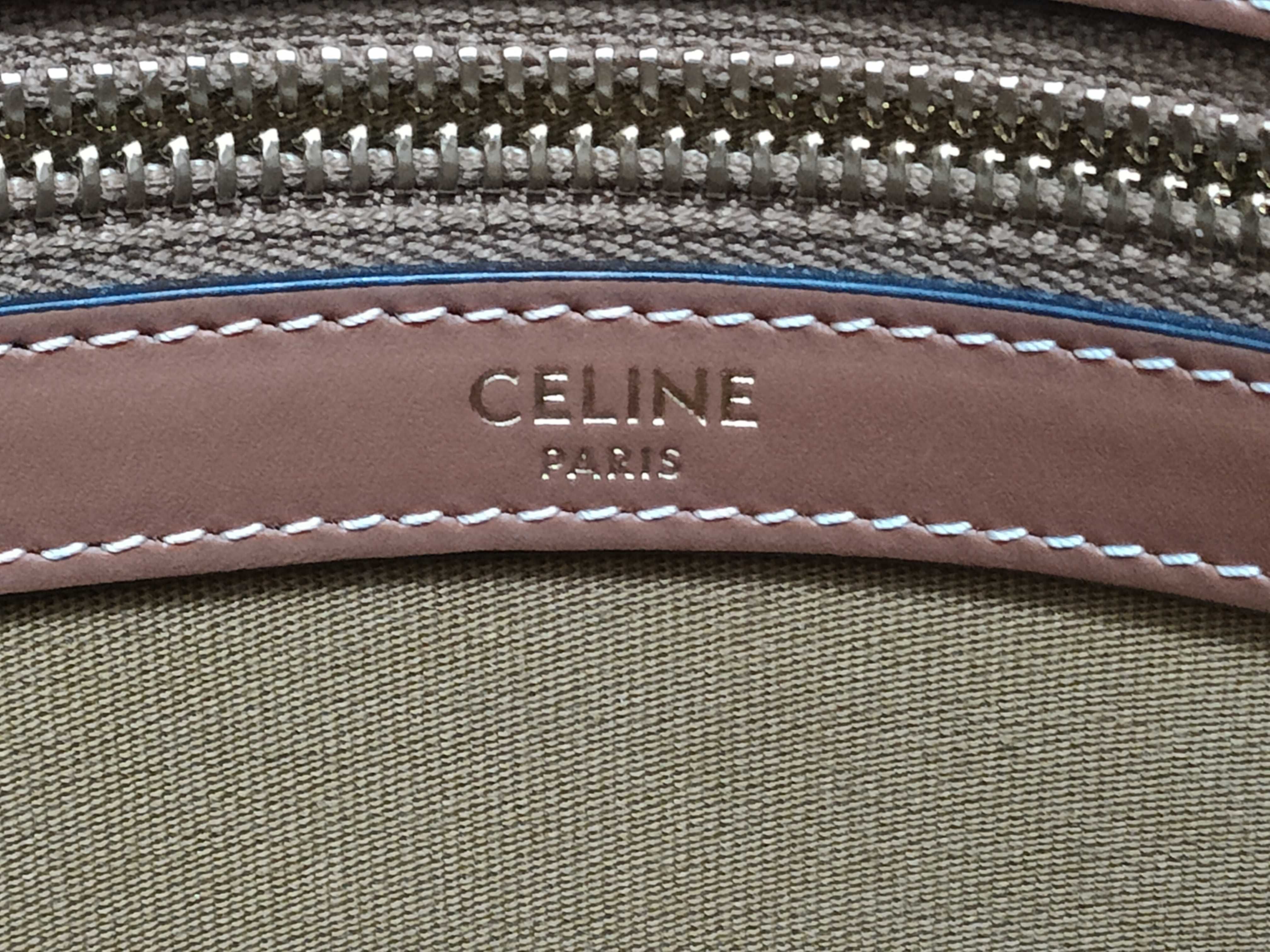 Horizontal Cabas Triomphe Tote Bag — view 11