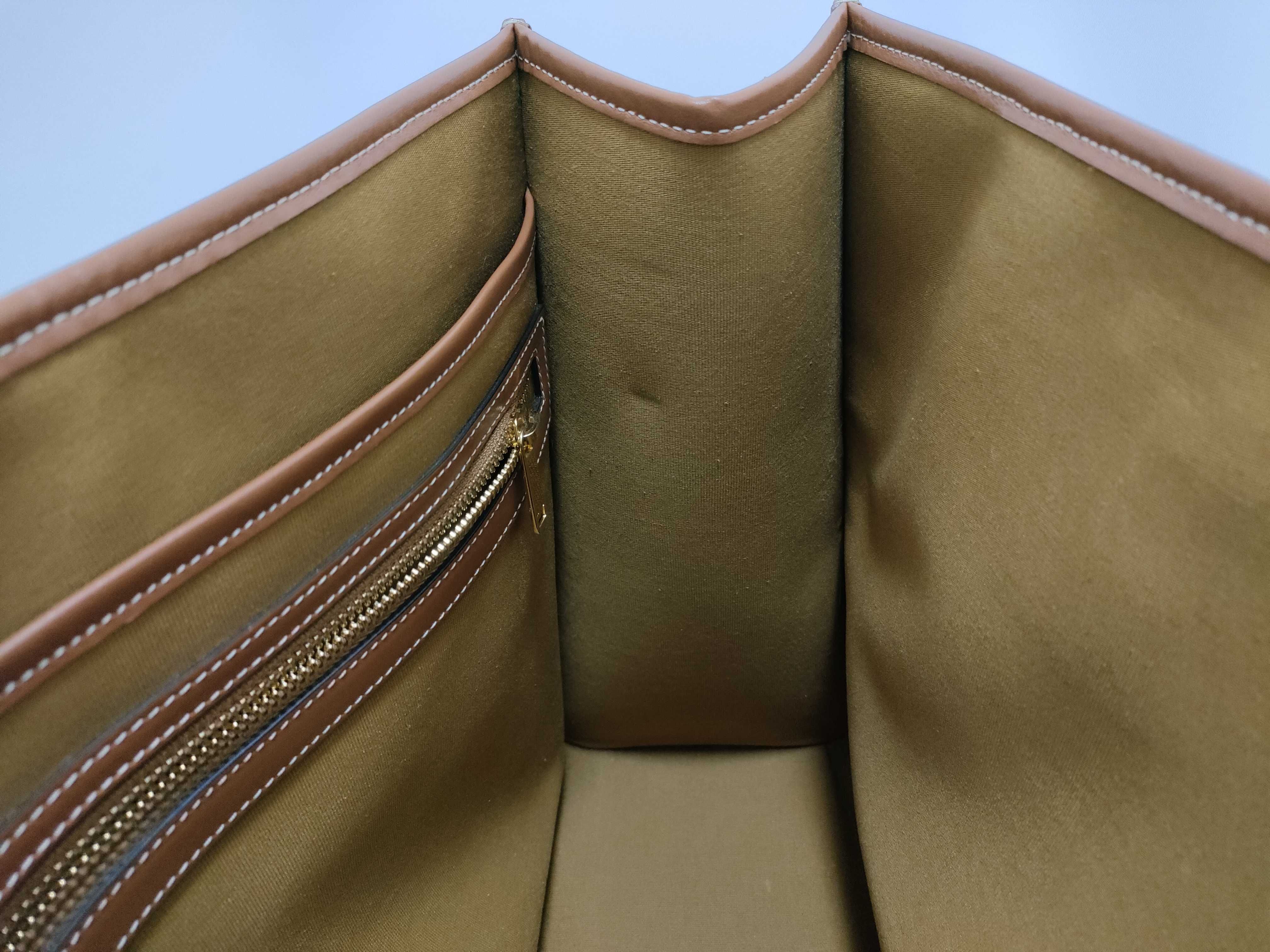 Horizontal Cabas Triomphe Tote Bag — view 8