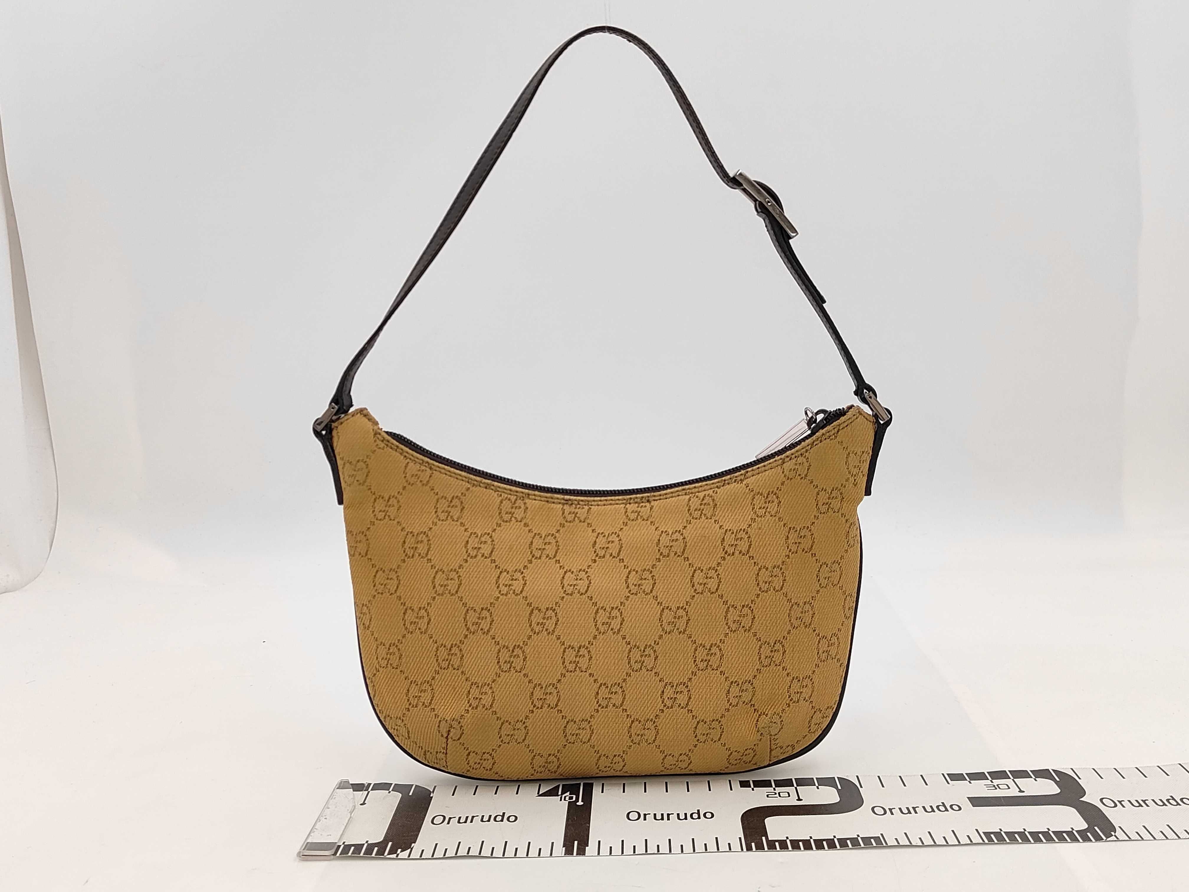 GG Canvas Shoulder Bag — view 2